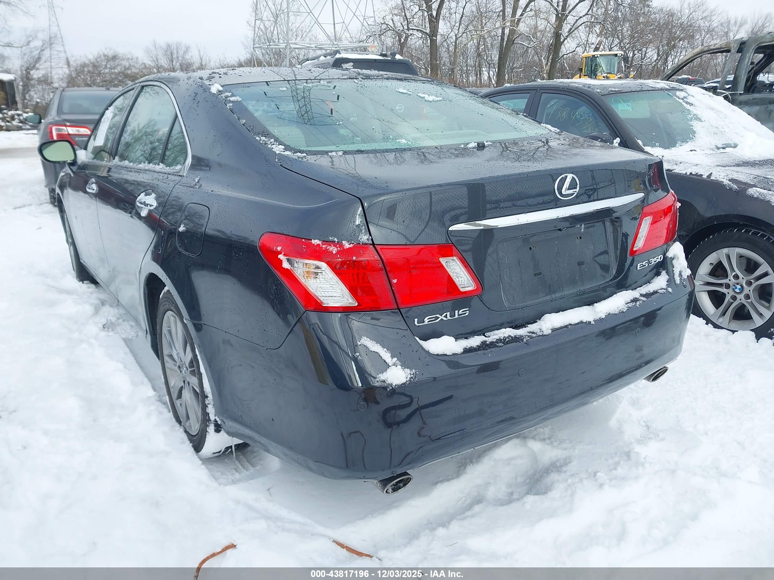 LEXUS ES image 3