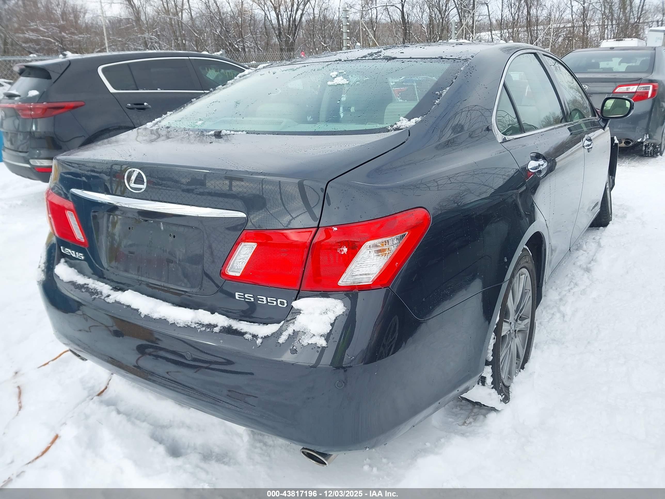 LEXUS ES image 4