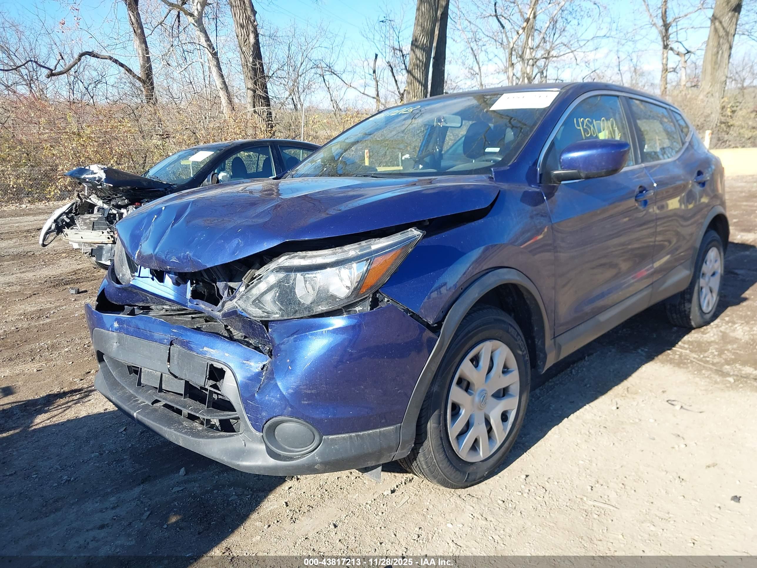 NISSAN ROGUE image 6