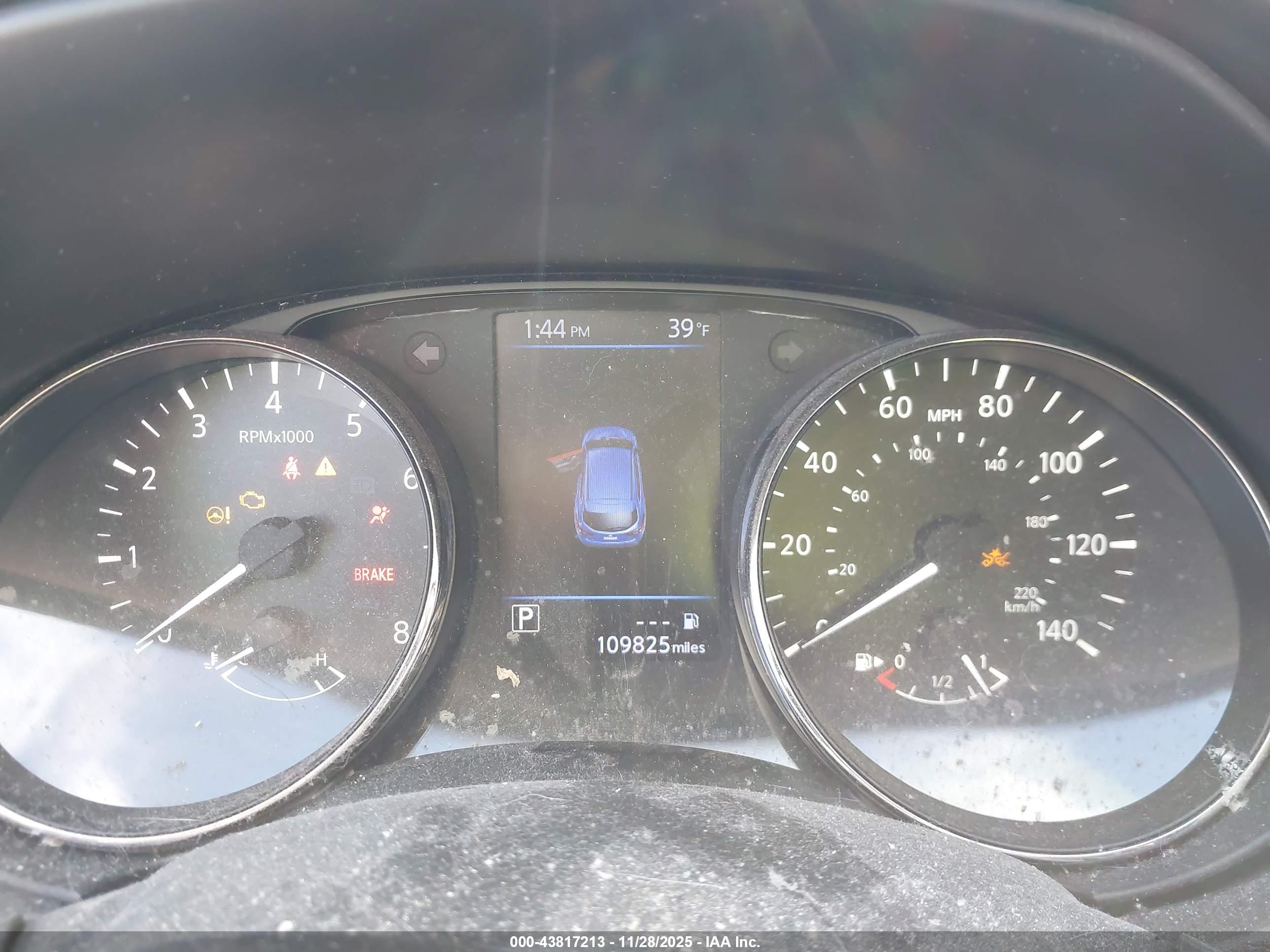 NISSAN ROGUE image 7