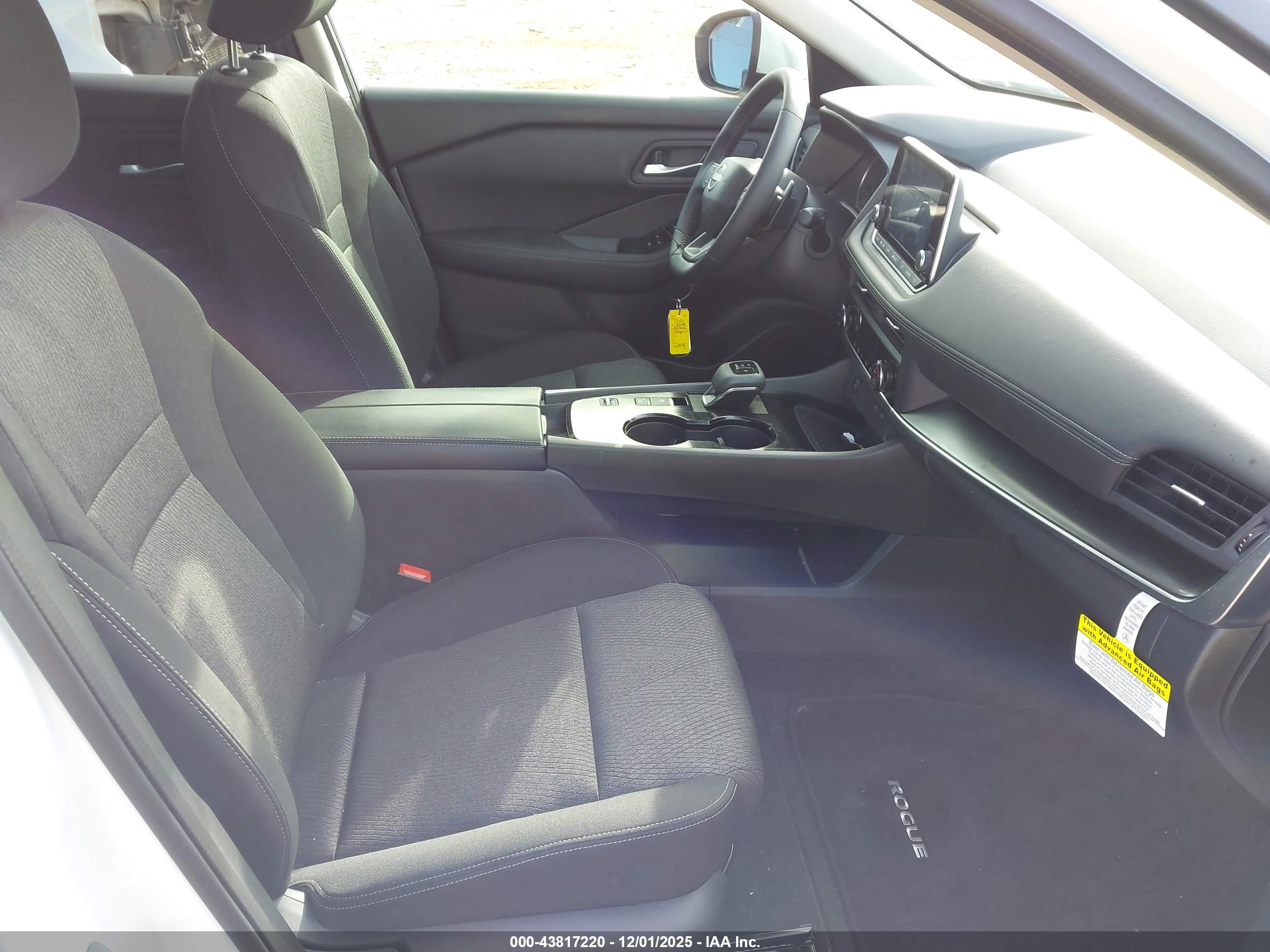 NISSAN ROGUE image 5