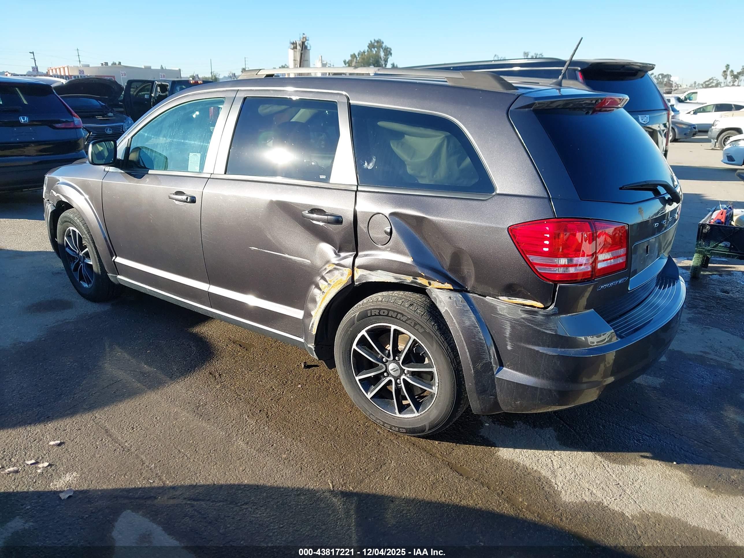 DODGE JOURNEY image 3
