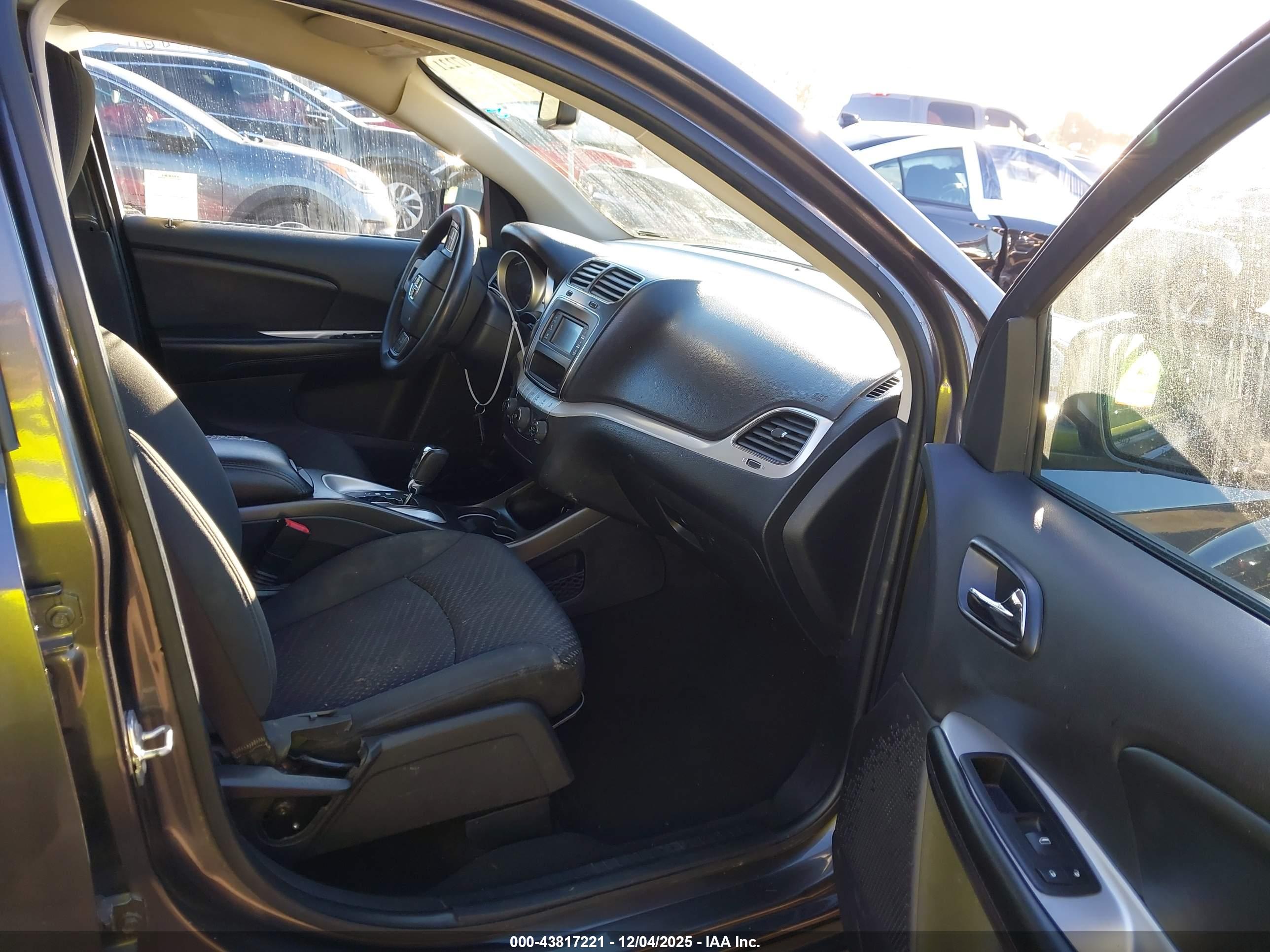 DODGE JOURNEY image 5