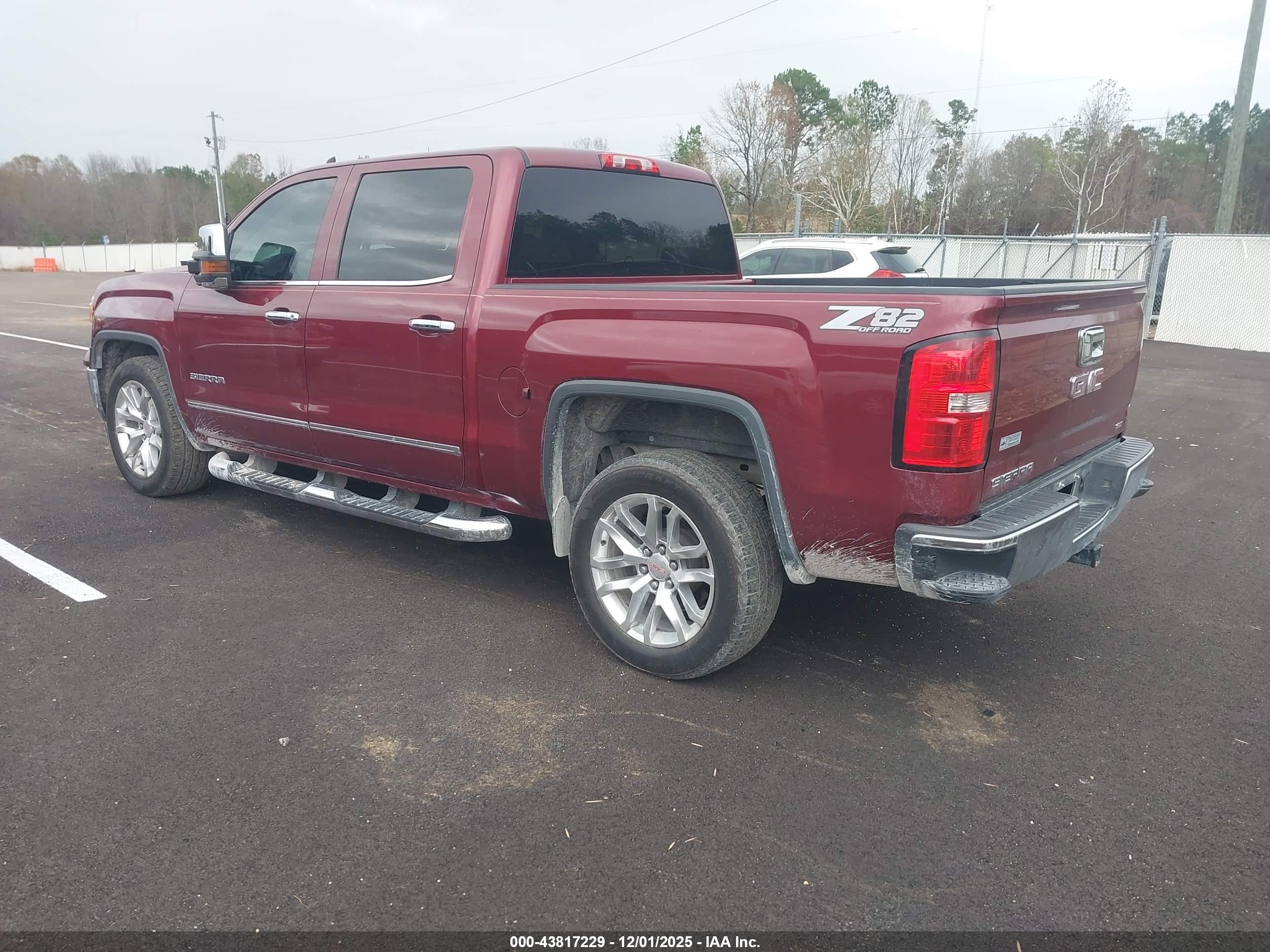 GMC SIERRA image 3