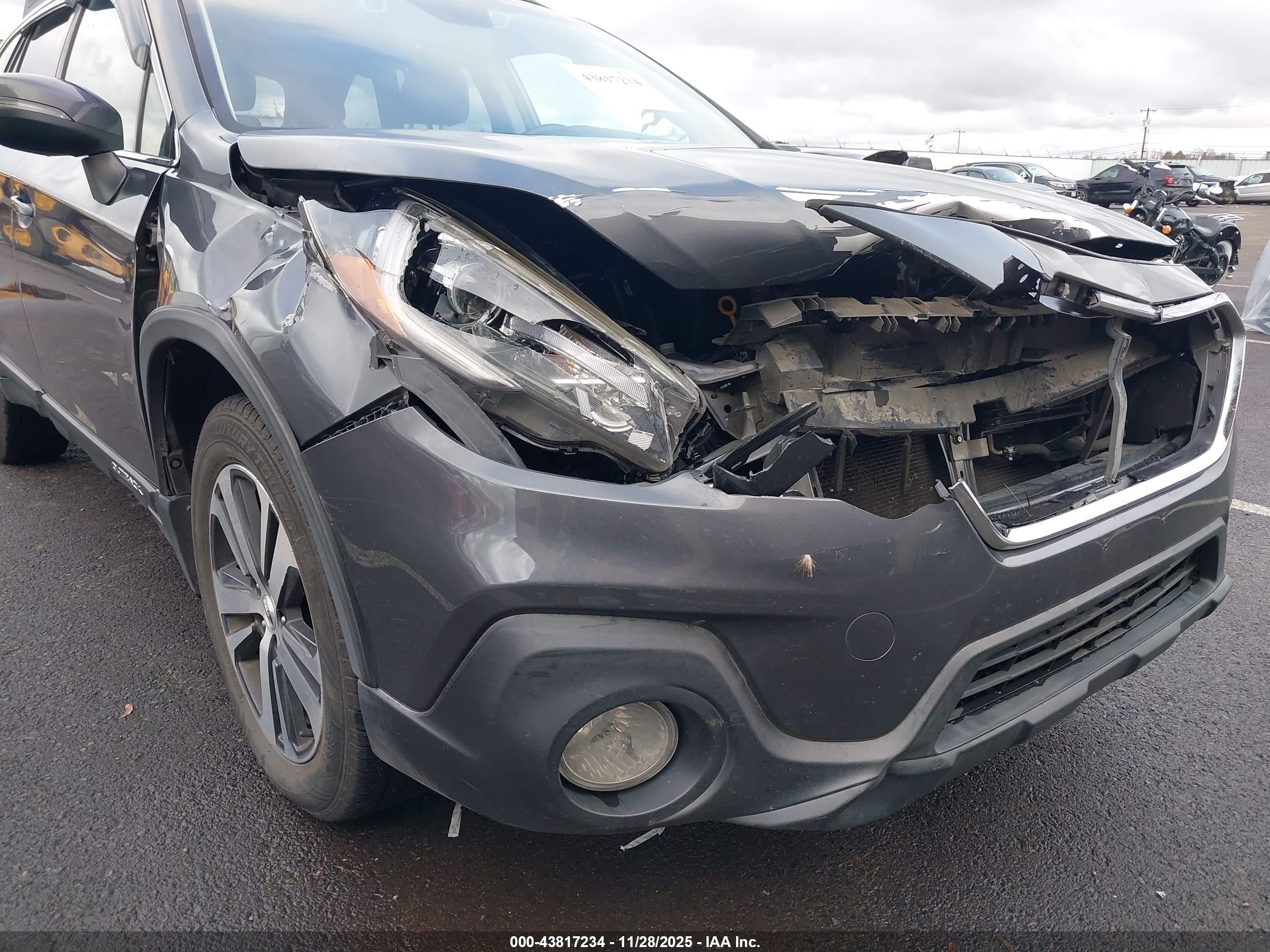 SUBARU OUTBACK image 6