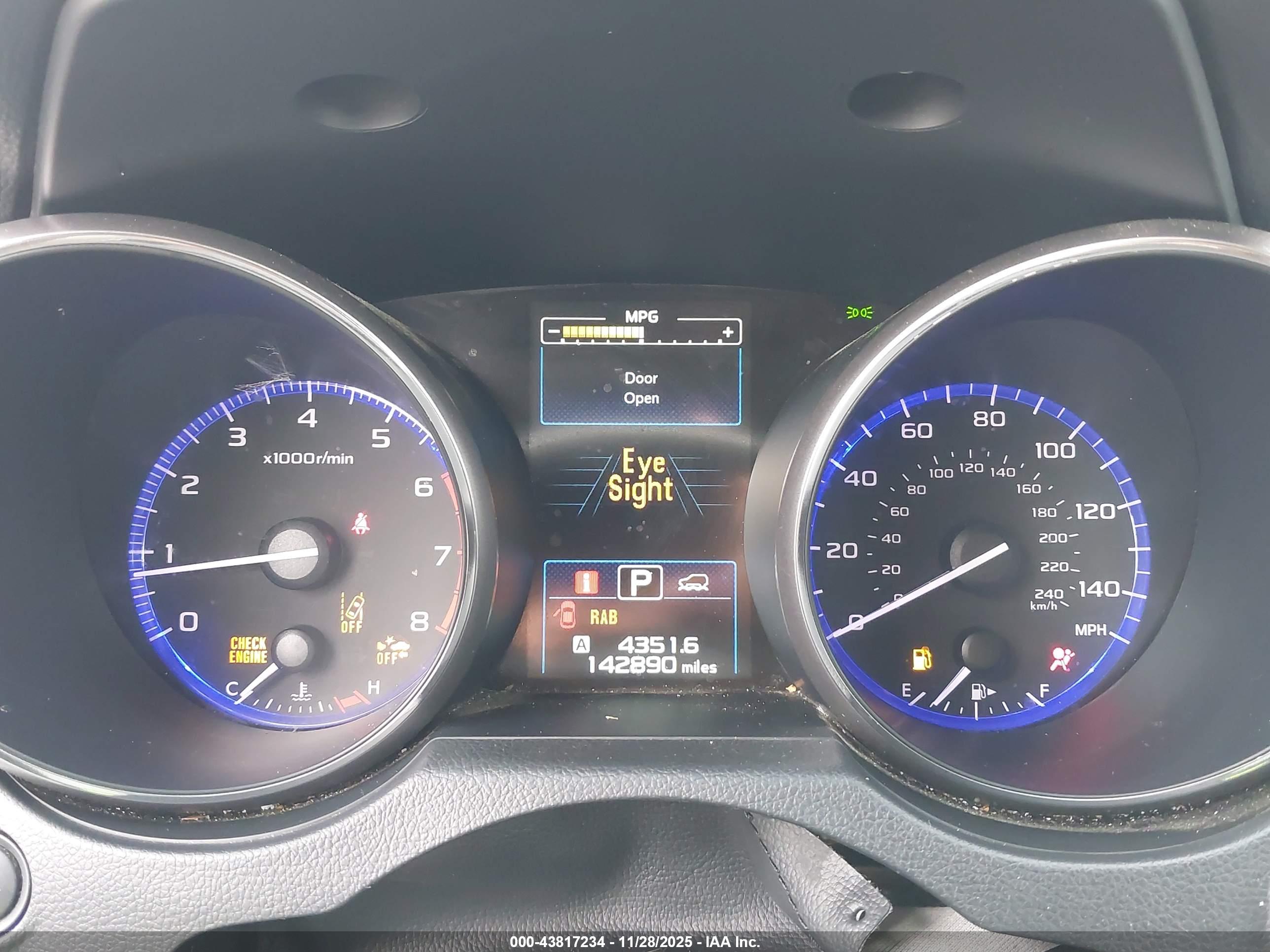 SUBARU OUTBACK image 7