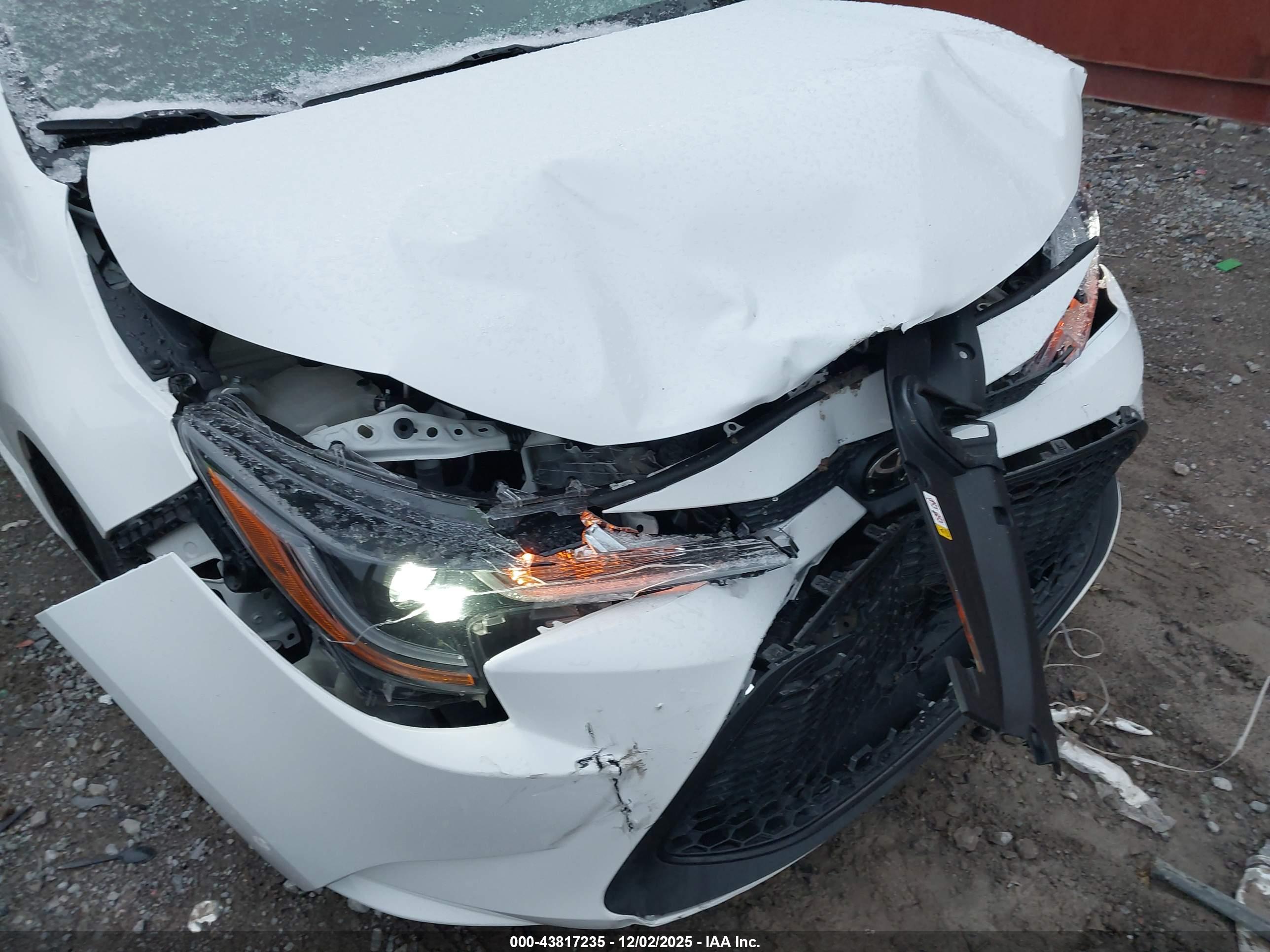 TOYOTA COROLLA image 6