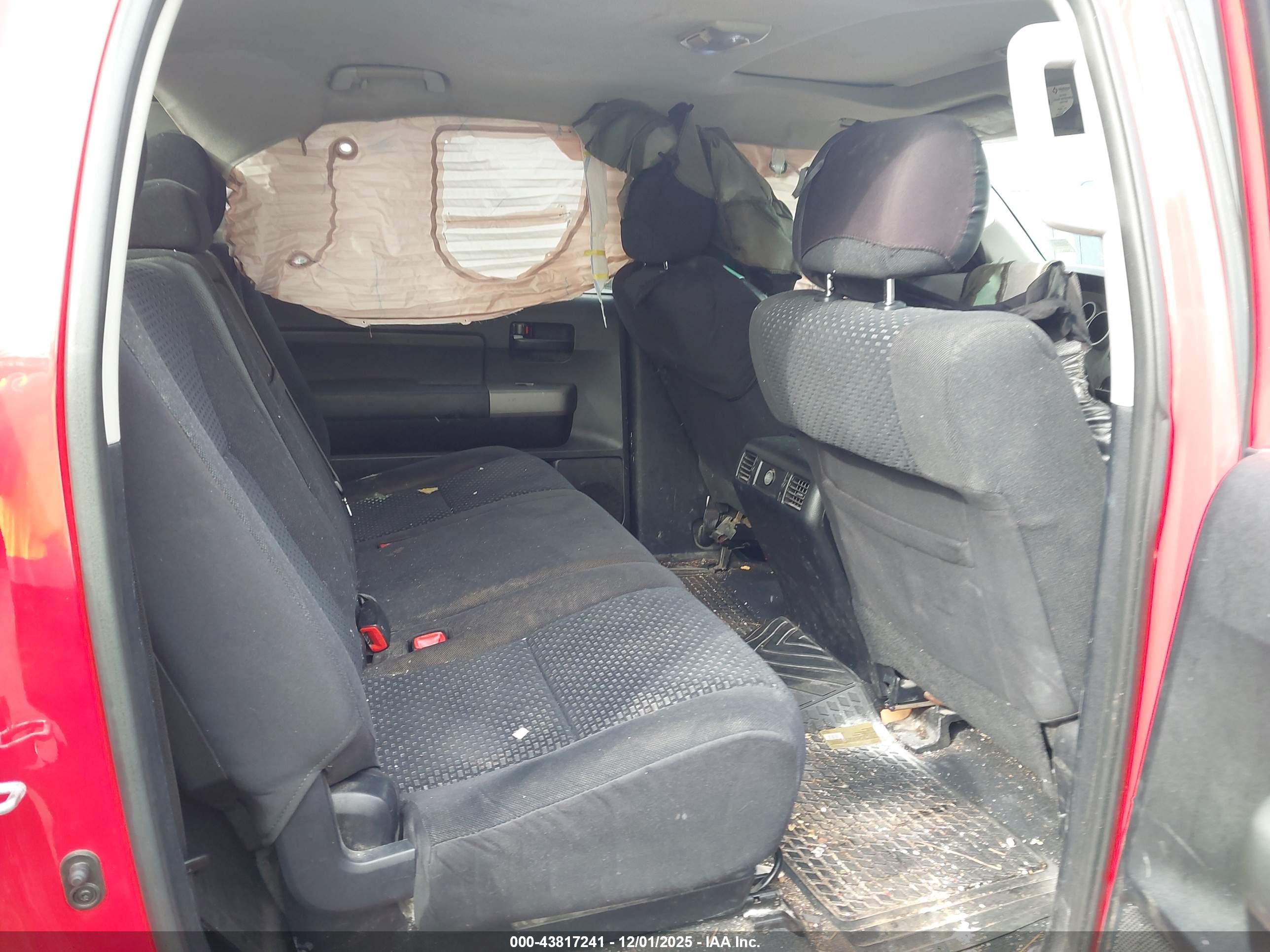 TOYOTA TUNDRA image 8
