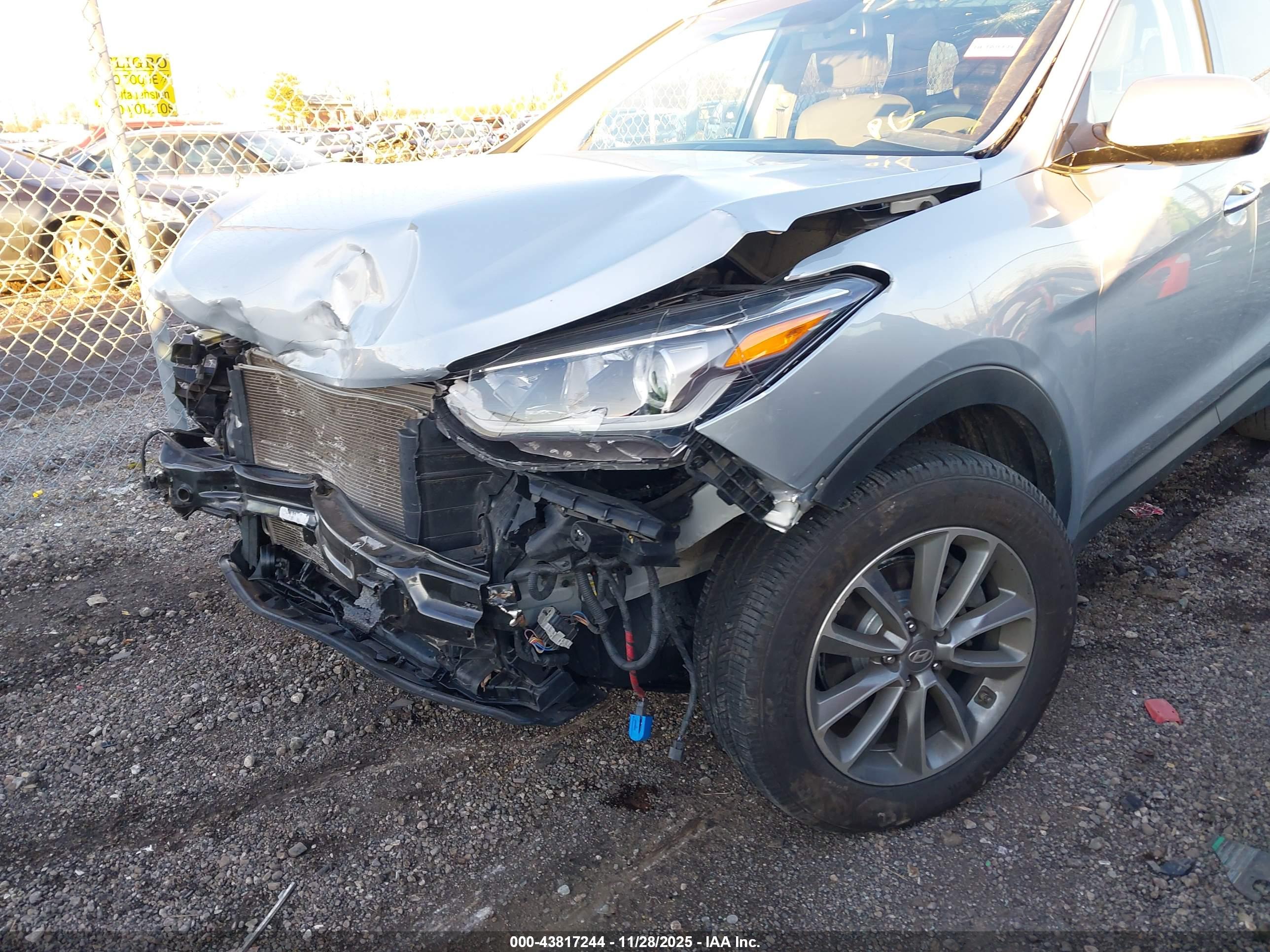 HYUNDAI SANTA image 6