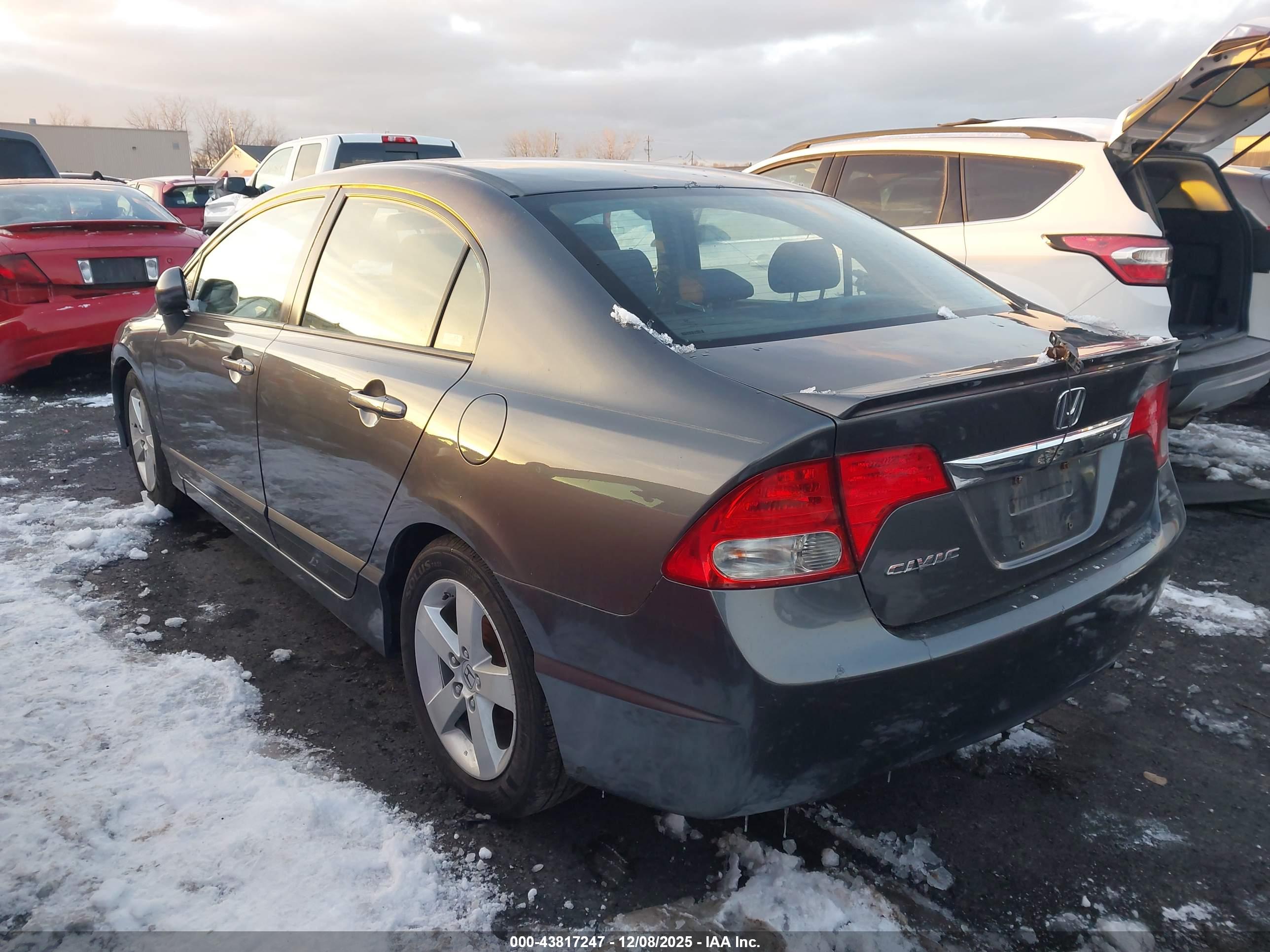HONDA CIVIC image 3