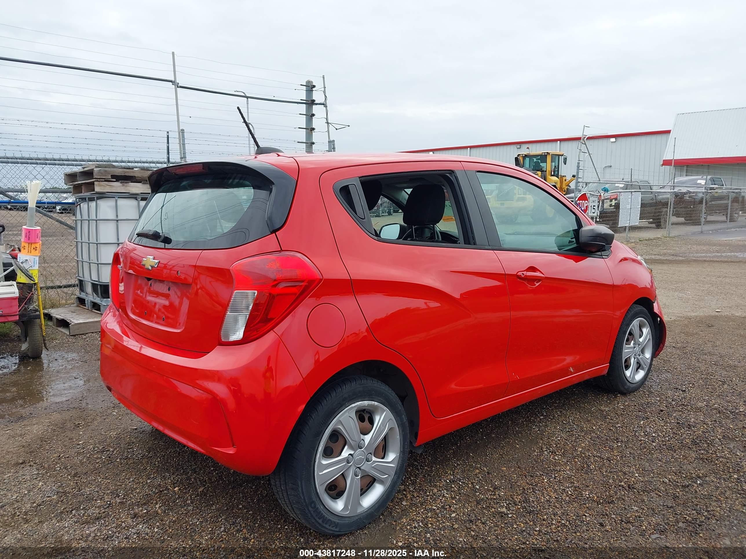 CHEVROLET SPARK image 4