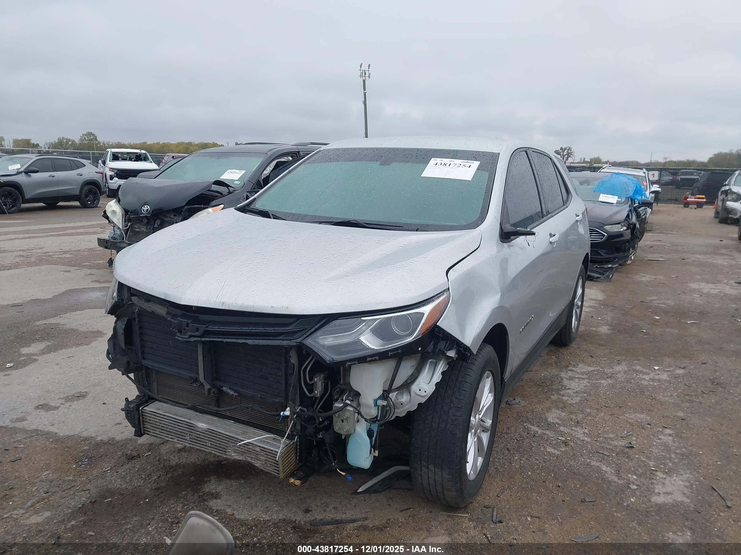 CHEVROLET EQUINOX image 2