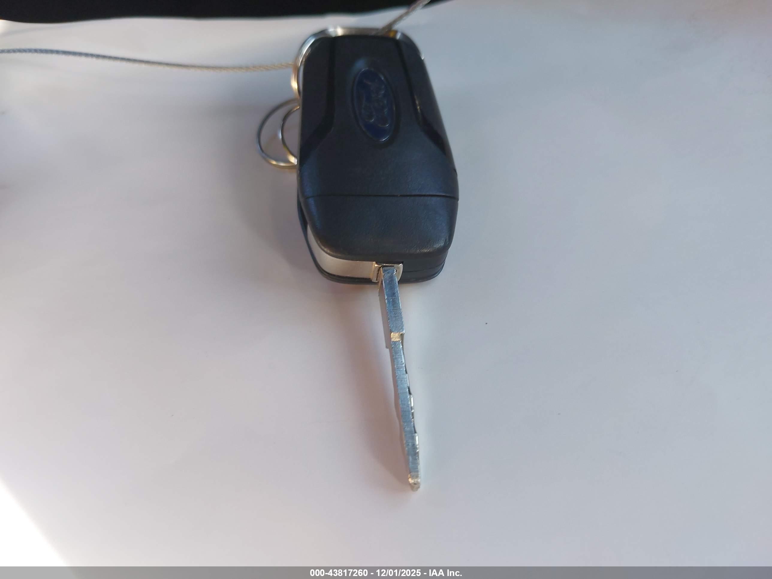 FORD FUSION image 11