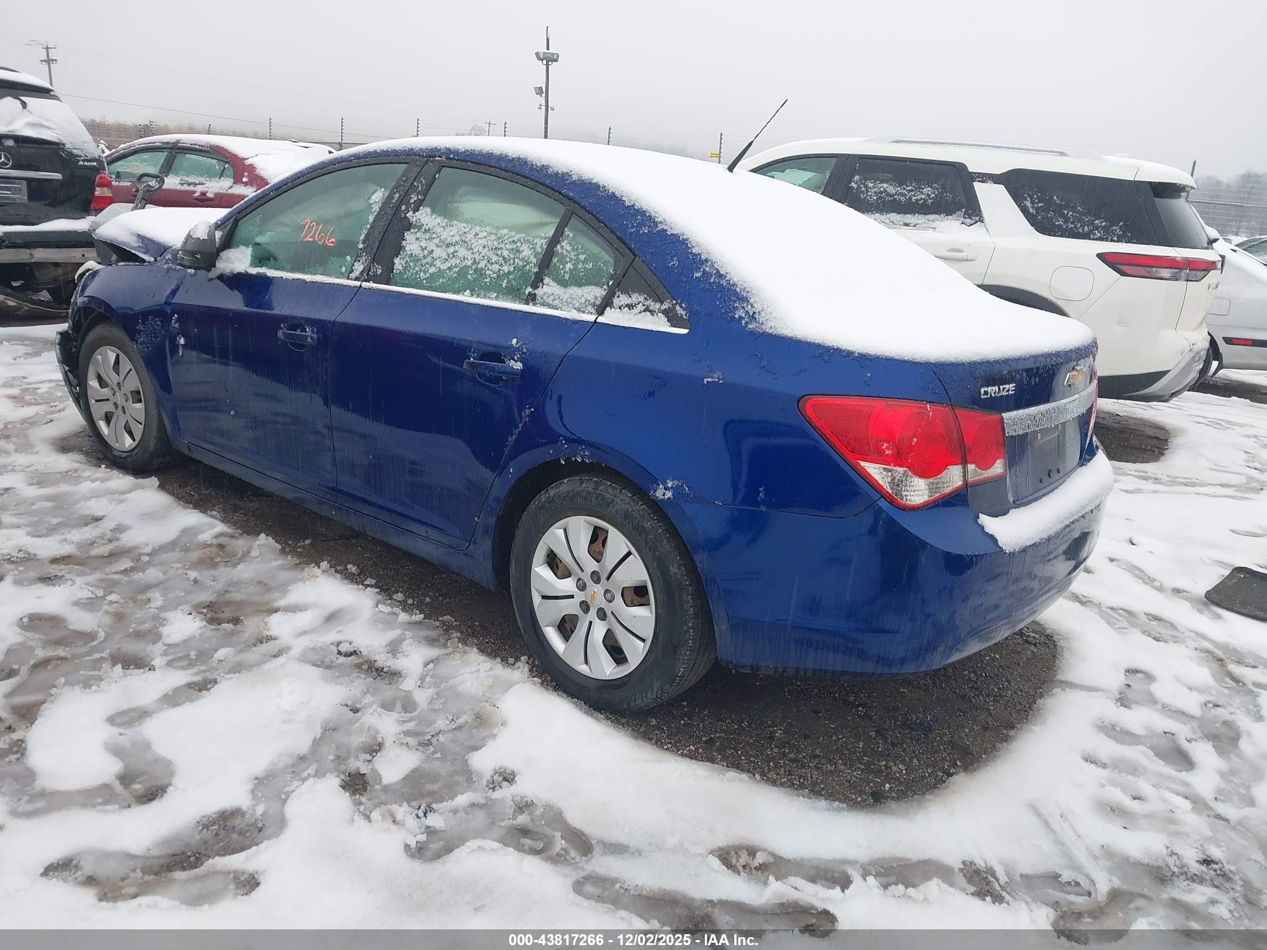 CHEVROLET CRUZE image 3