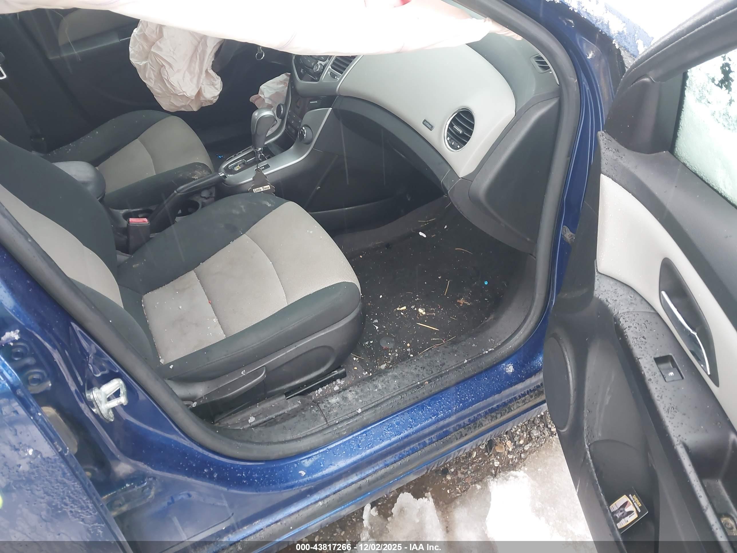CHEVROLET CRUZE image 5