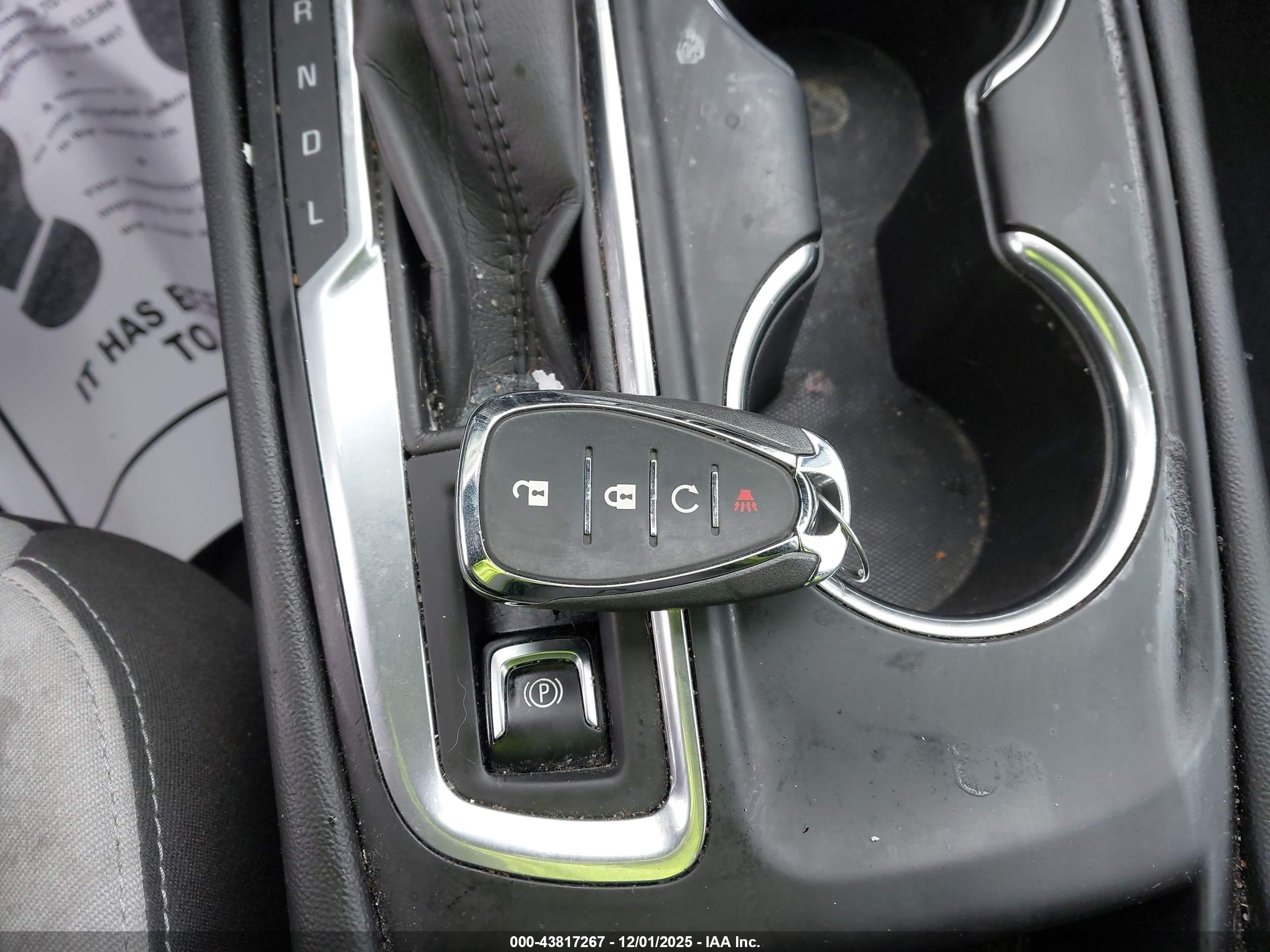 CHEVROLET EQUINOX image 11