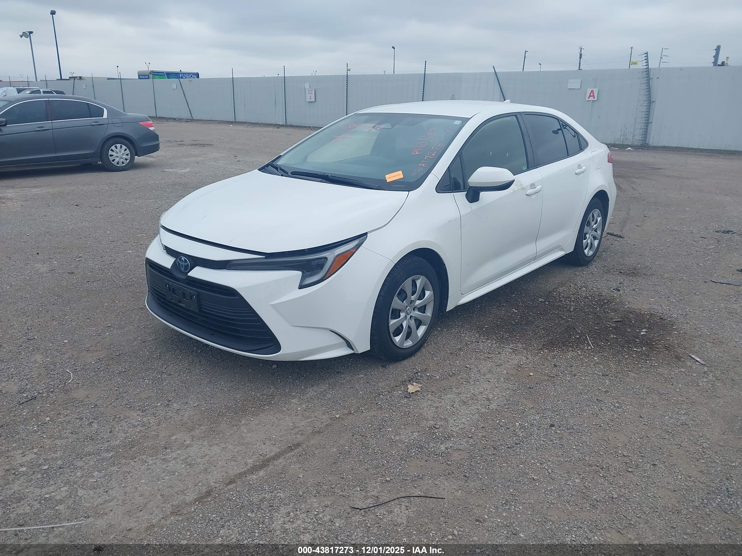 TOYOTA COROLLA image 2