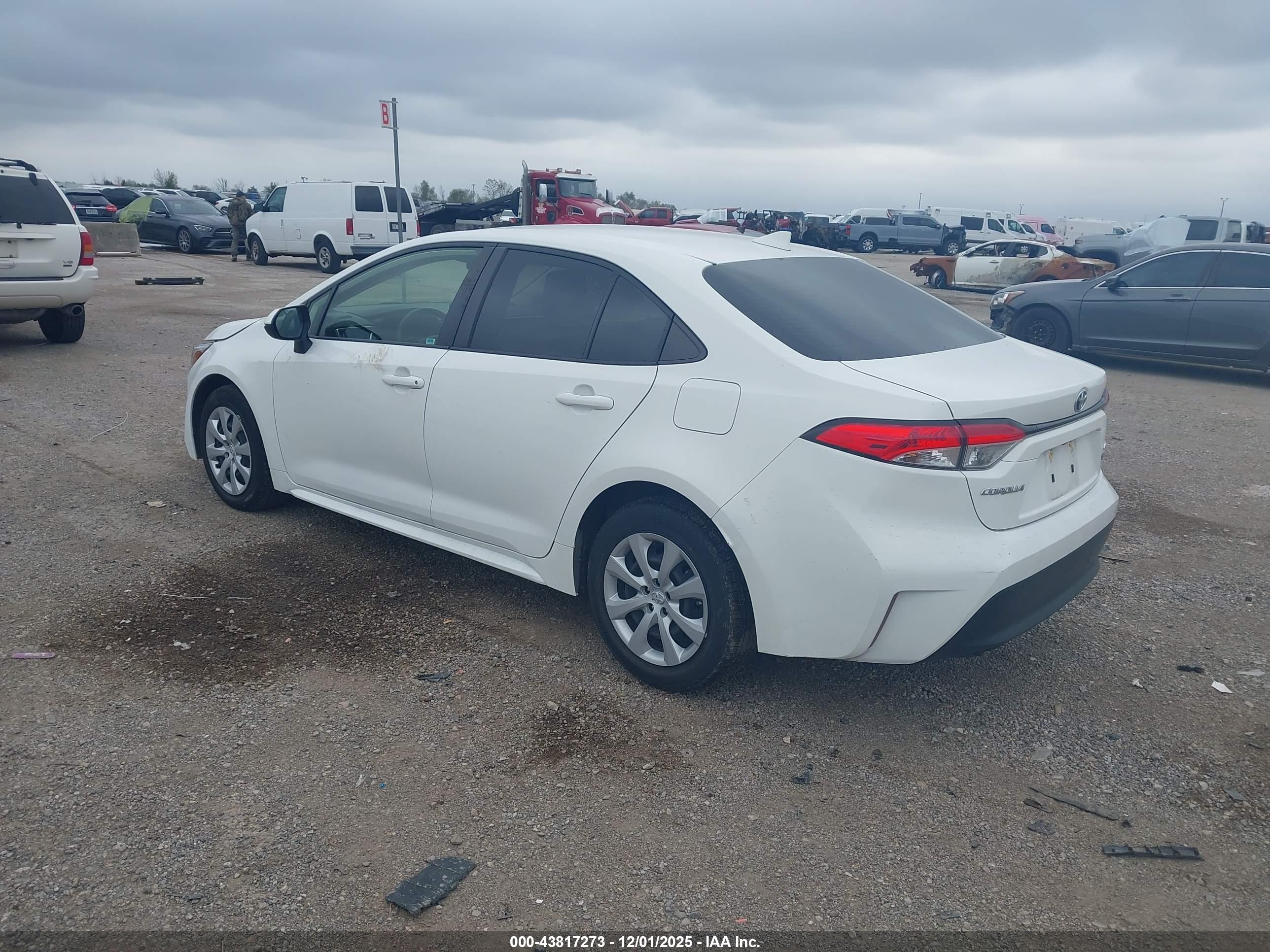 TOYOTA COROLLA image 3