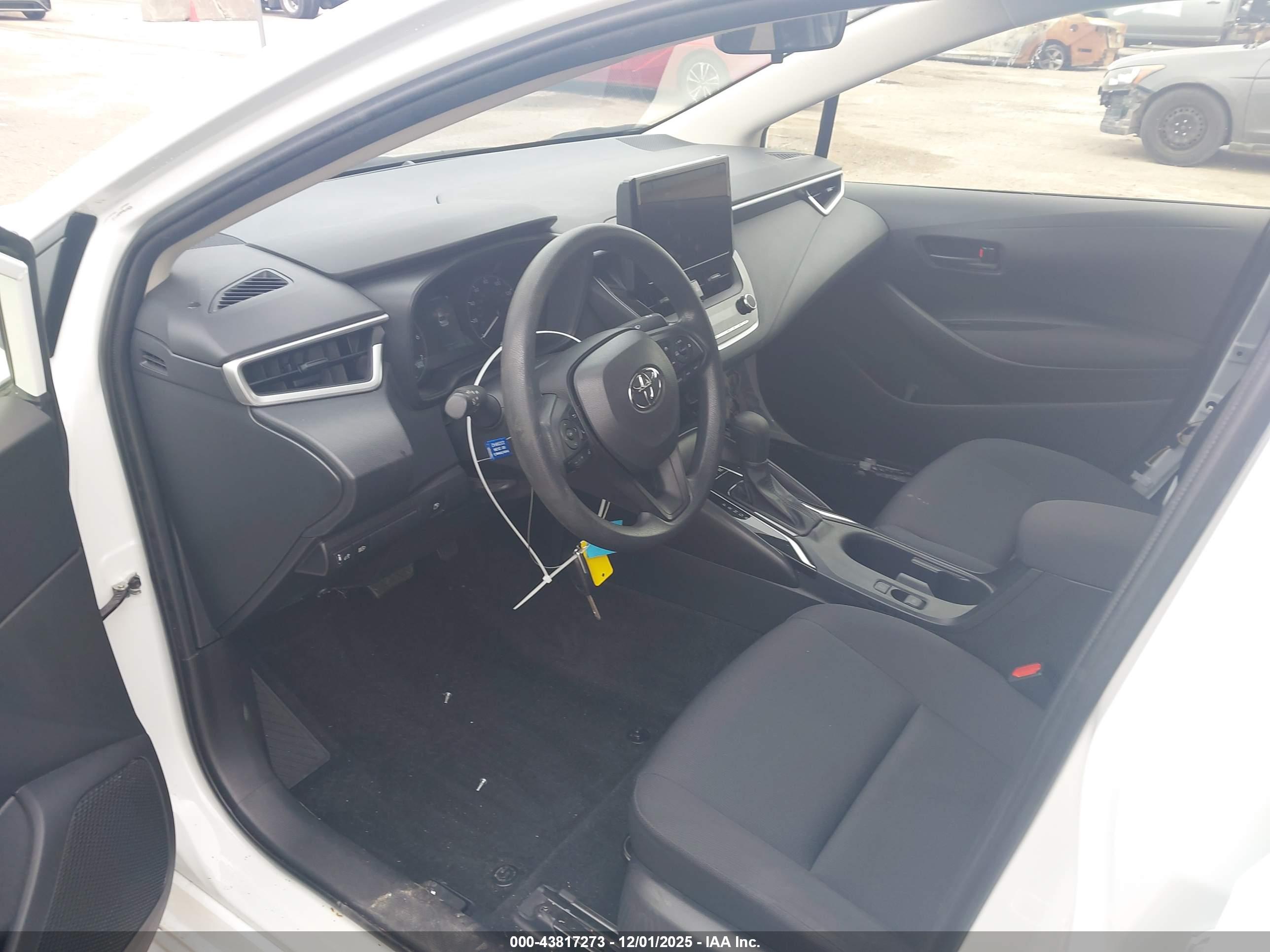 TOYOTA COROLLA image 5