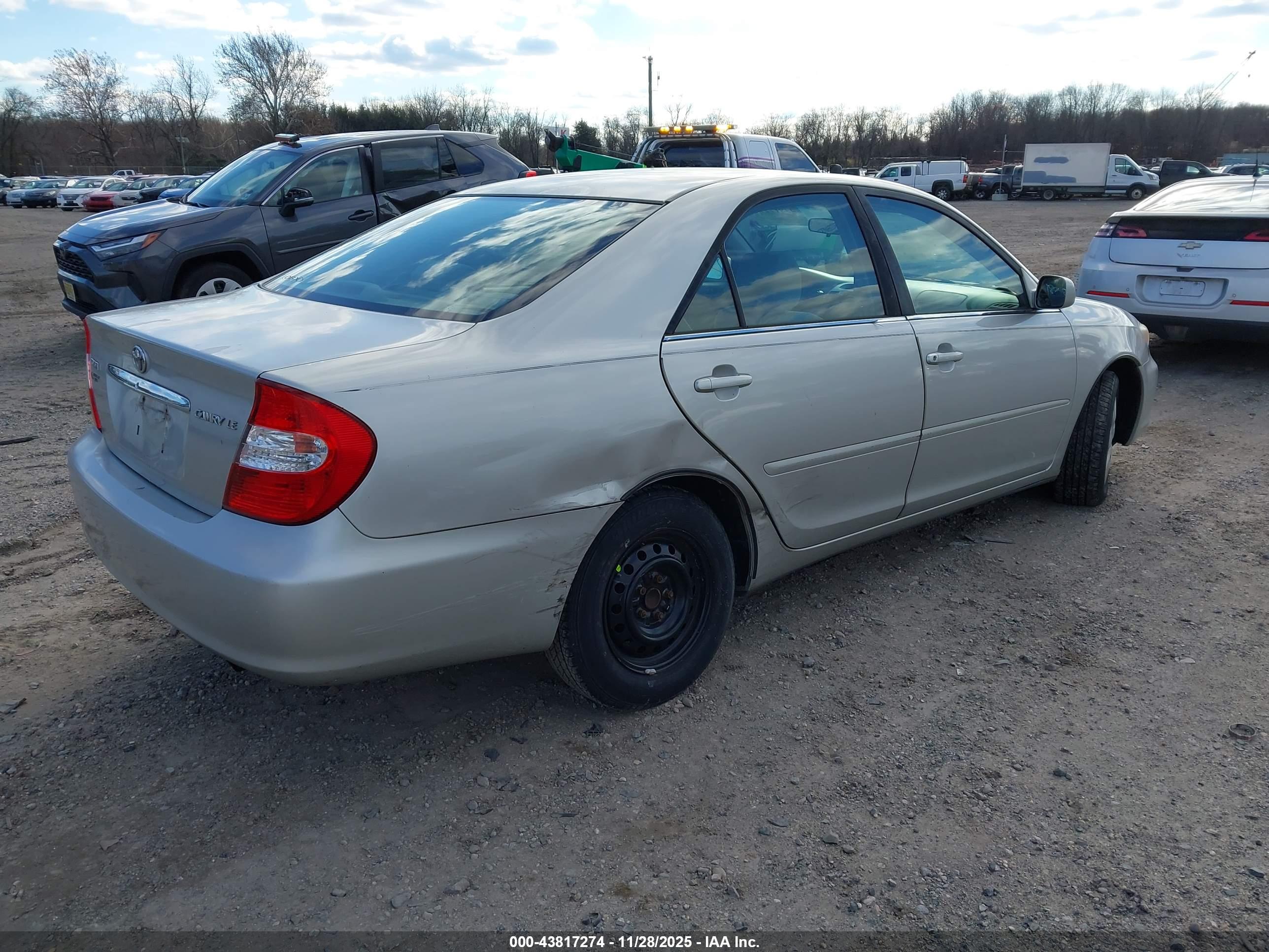 TOYOTA CAMRY image 4