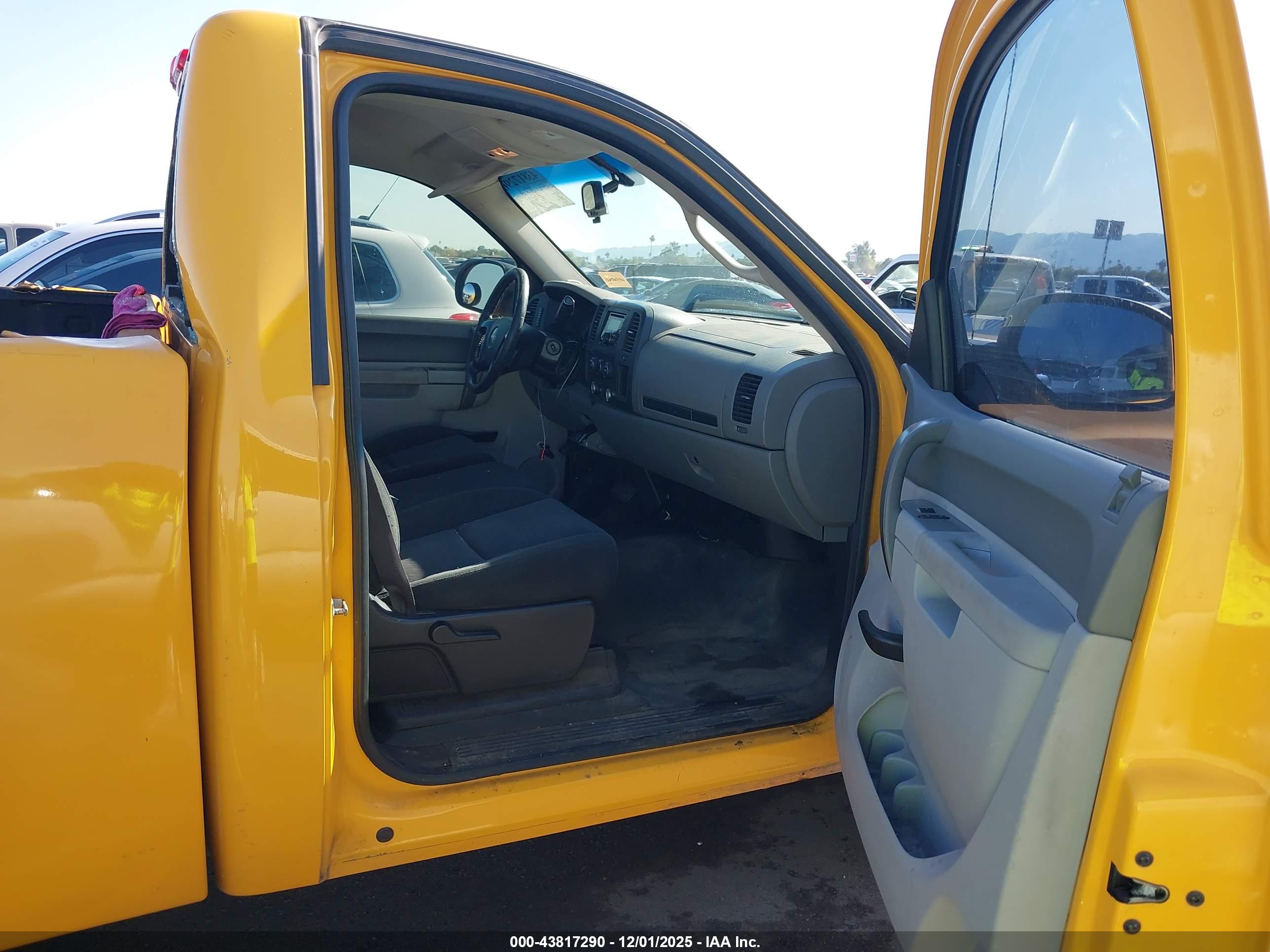 GMC SIERRA image 5