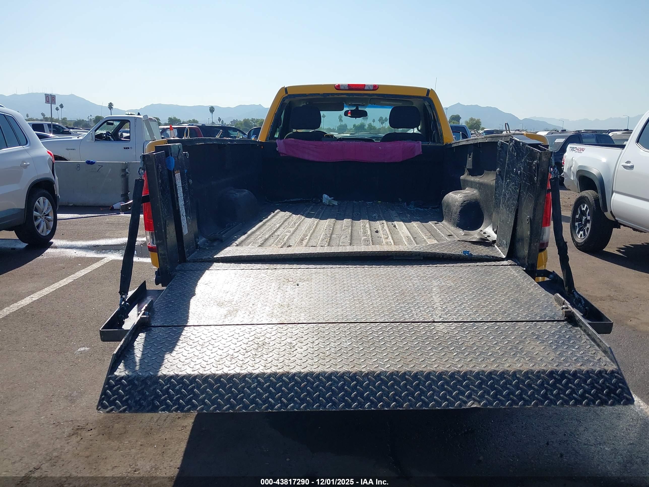 GMC SIERRA image 8
