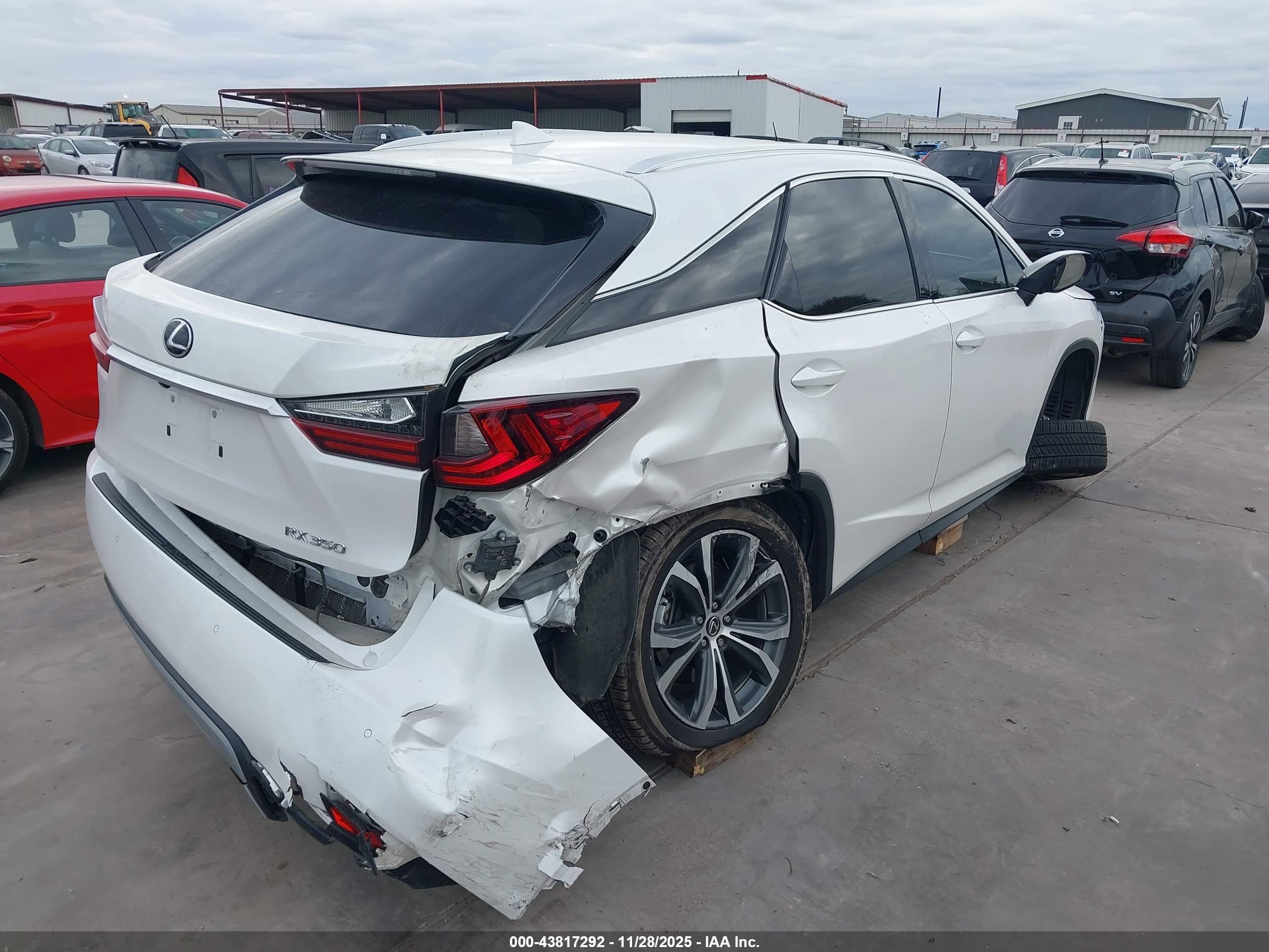 LEXUS RX image 4