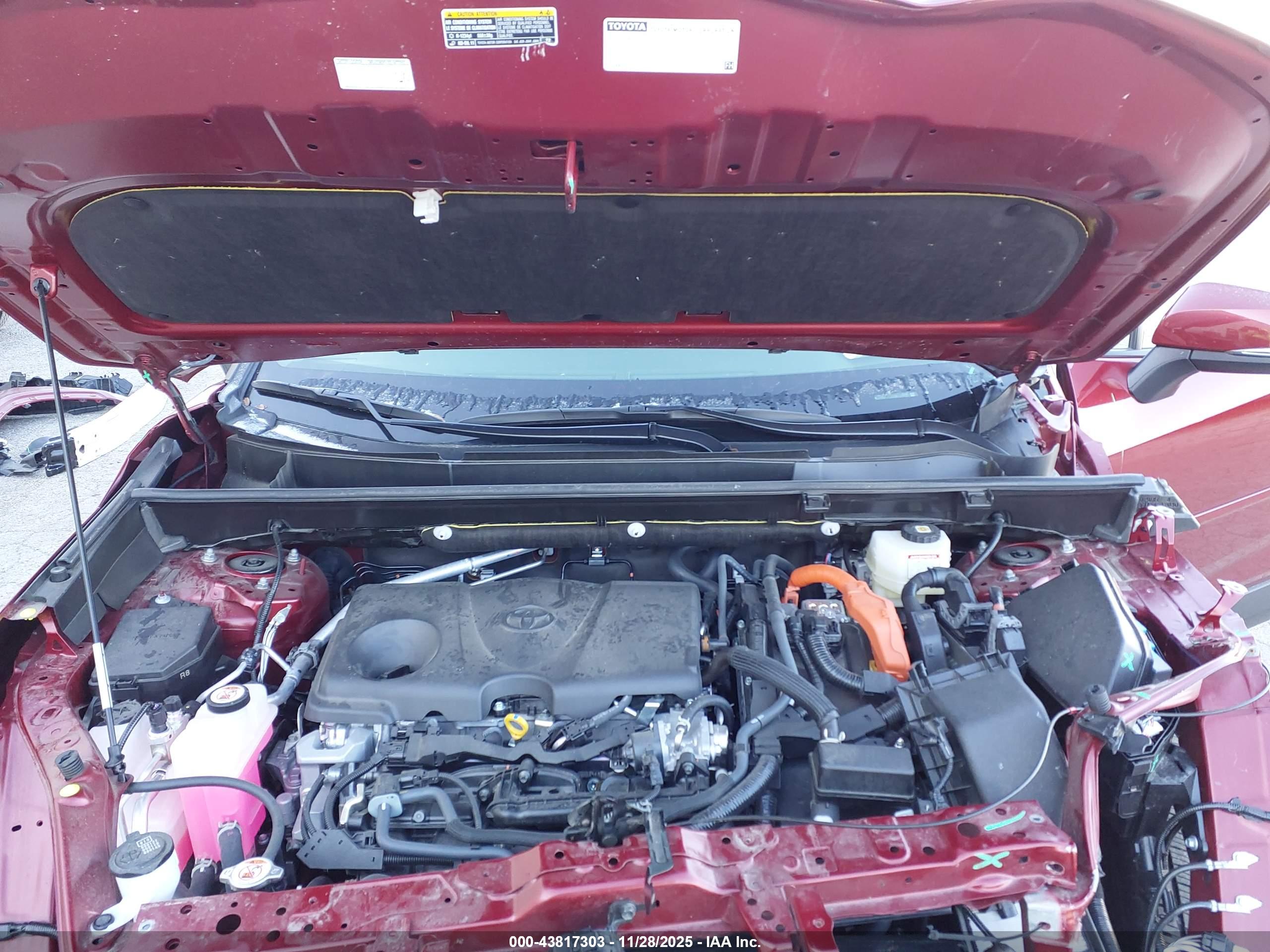 TOYOTA RAV4 image 10