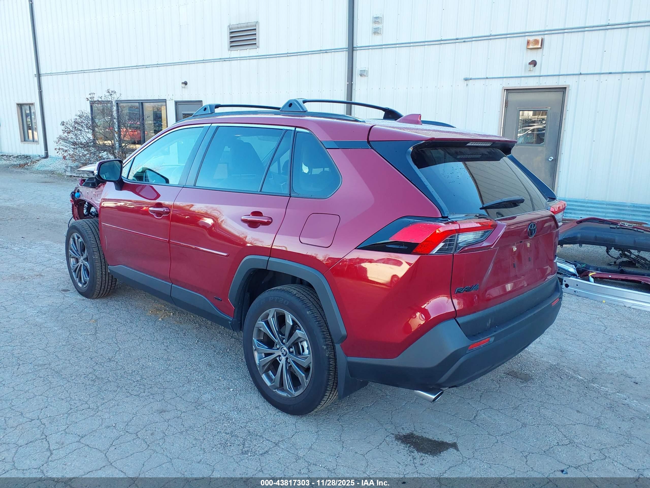 TOYOTA RAV4 image 3