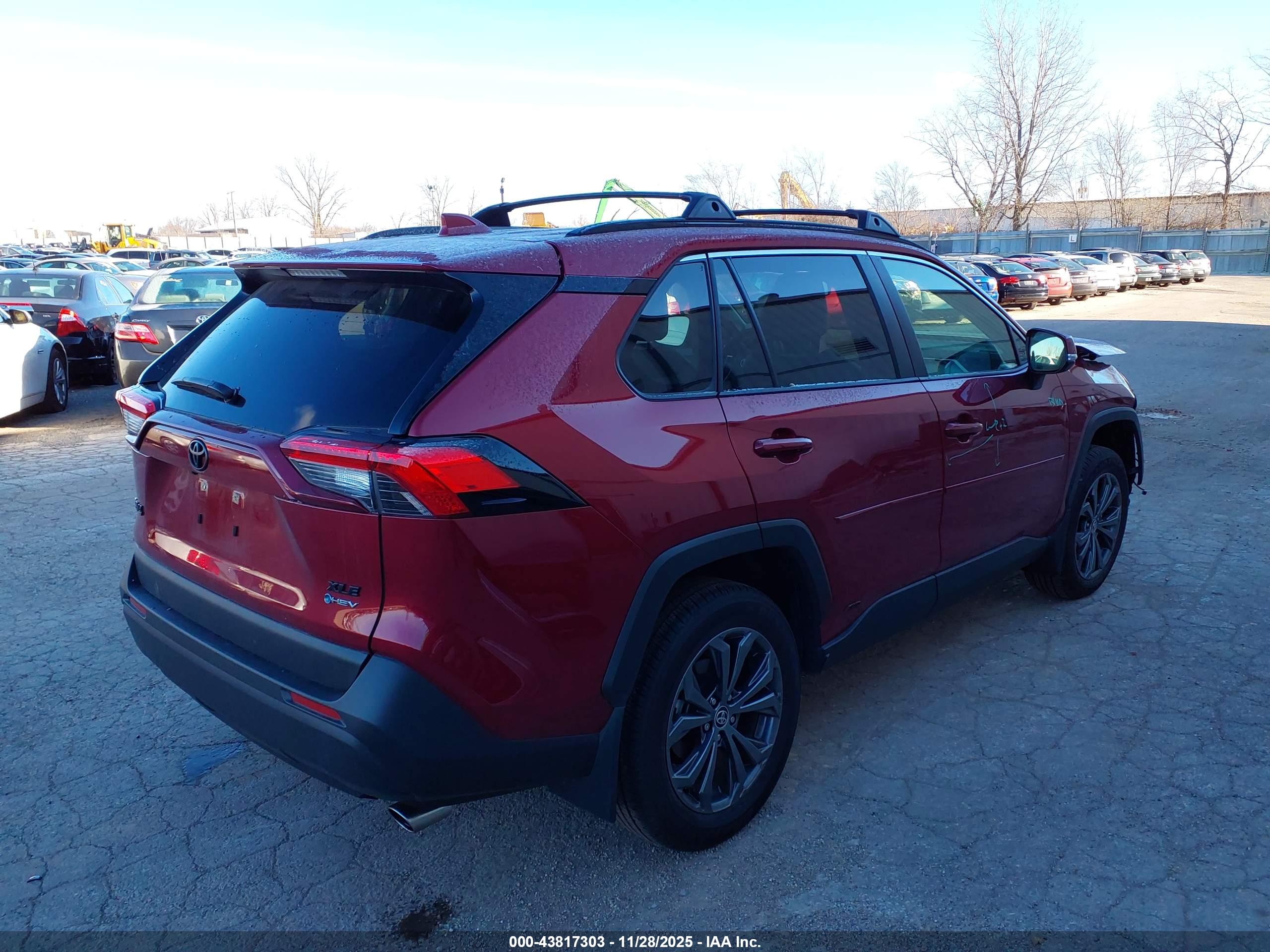 TOYOTA RAV4 image 4