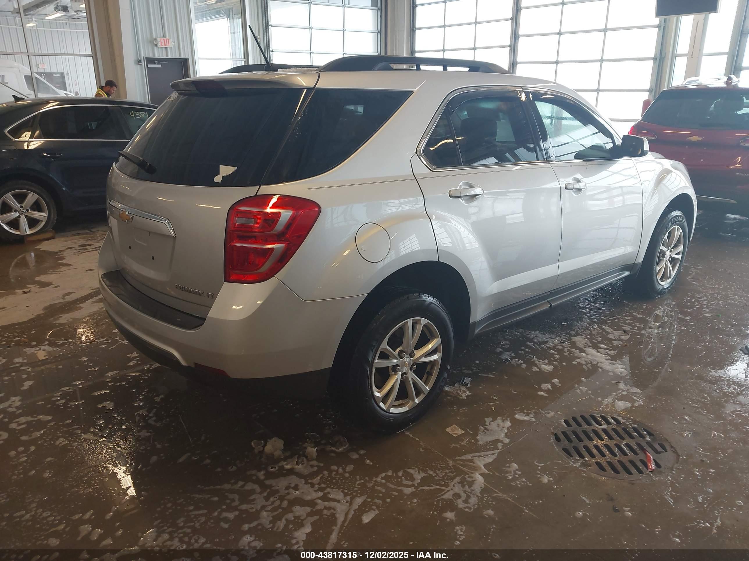 CHEVROLET EQUINOX image 4