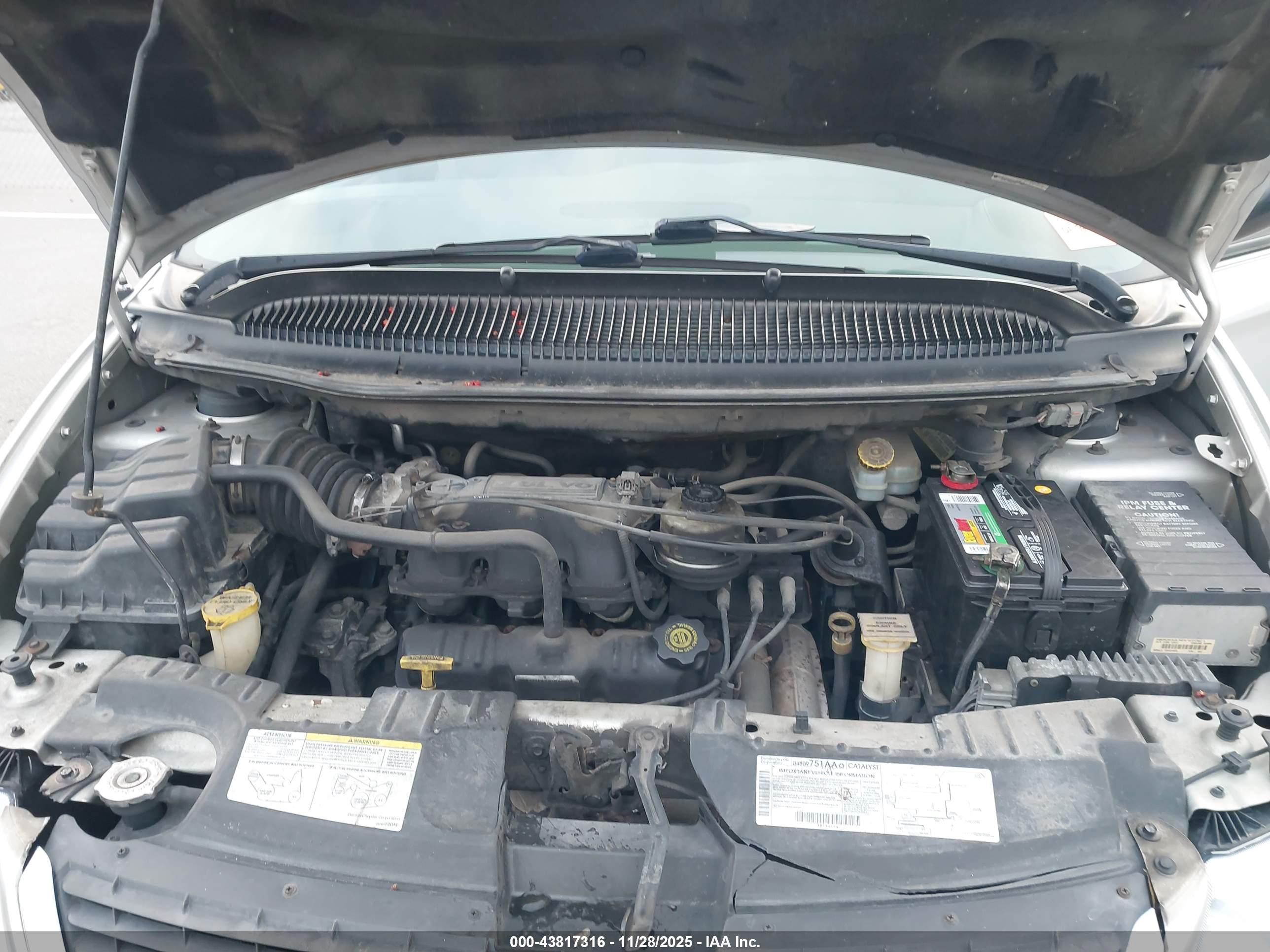 CHRYSLER TOWN image 10