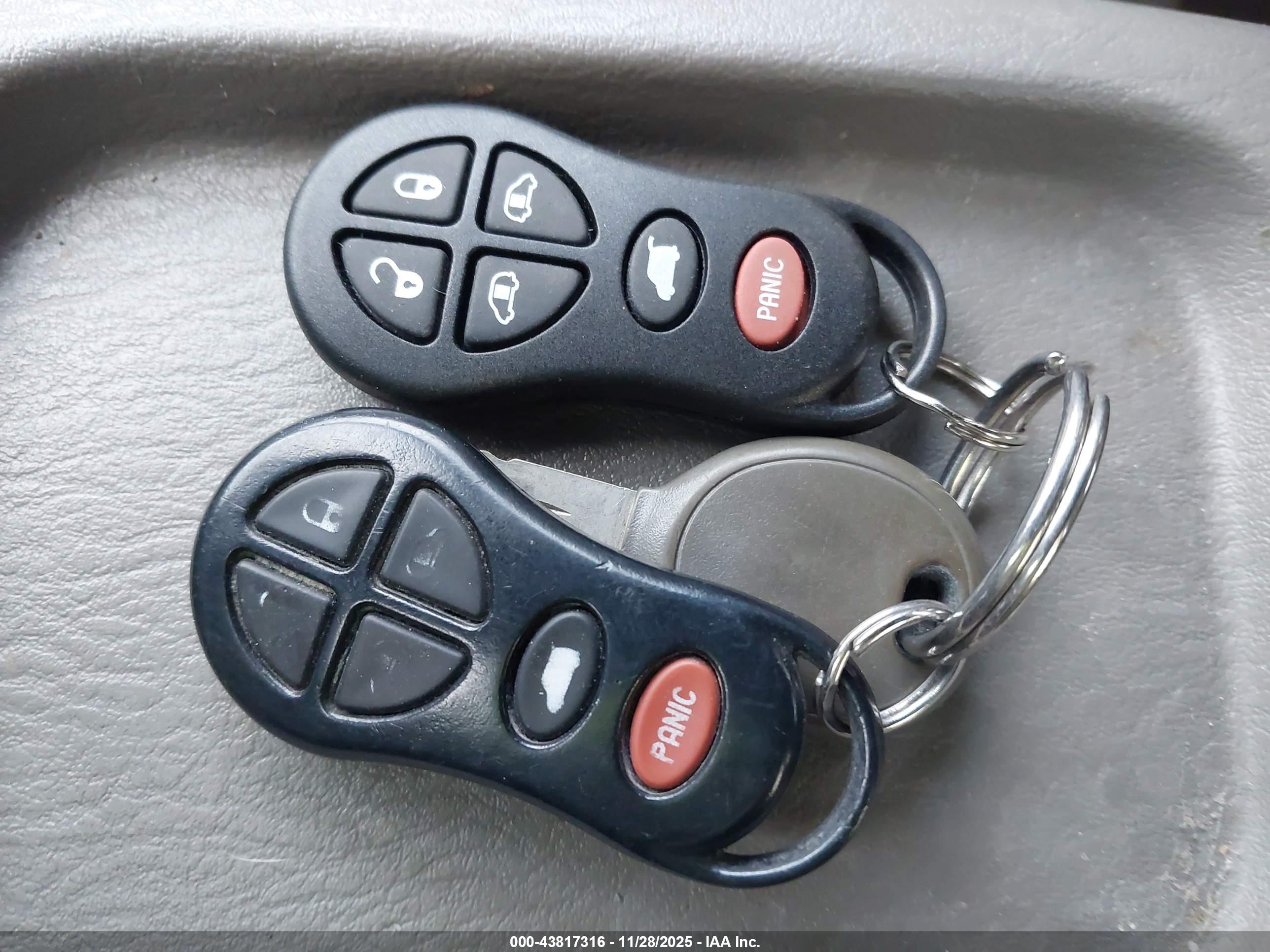 CHRYSLER TOWN image 11