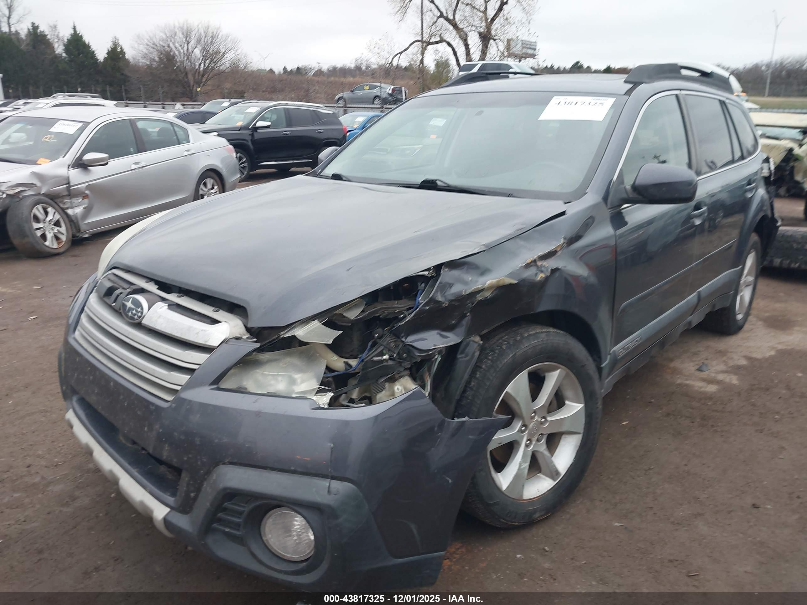 SUBARU OUTBACK image 2