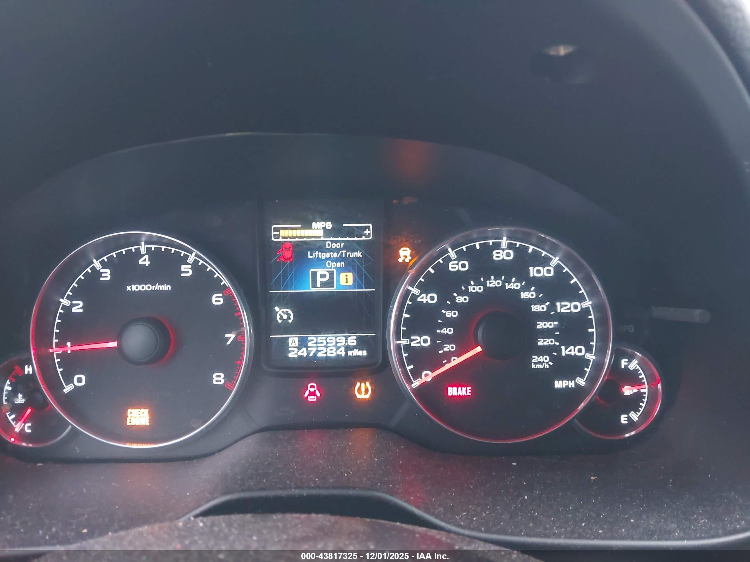 SUBARU OUTBACK image 7