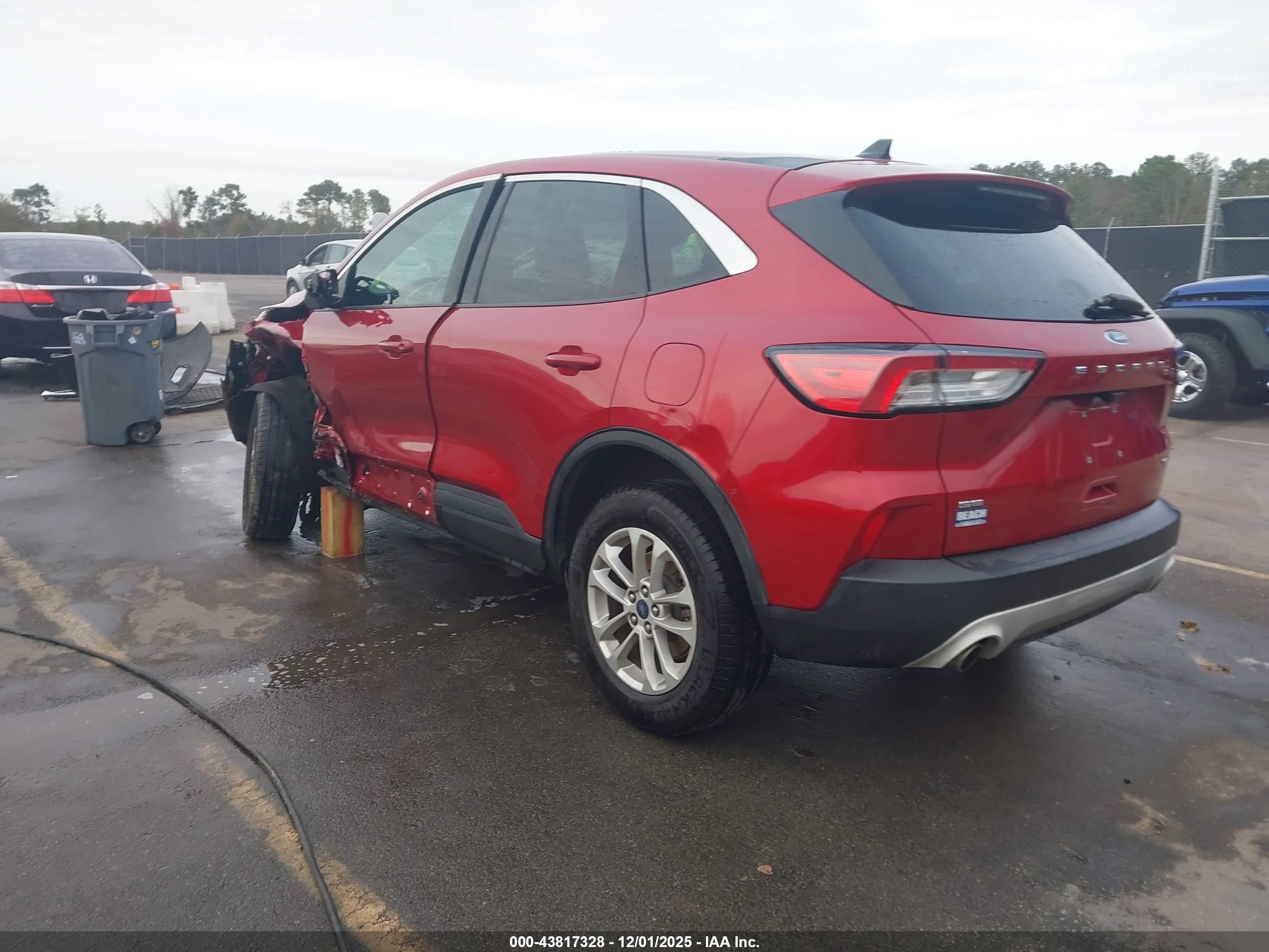 FORD ESCAPE image 3