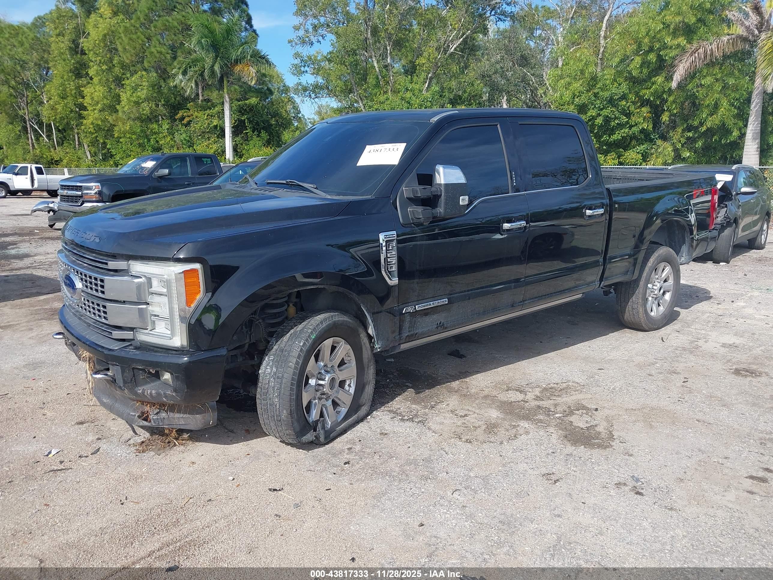 FORD F-250 image 2