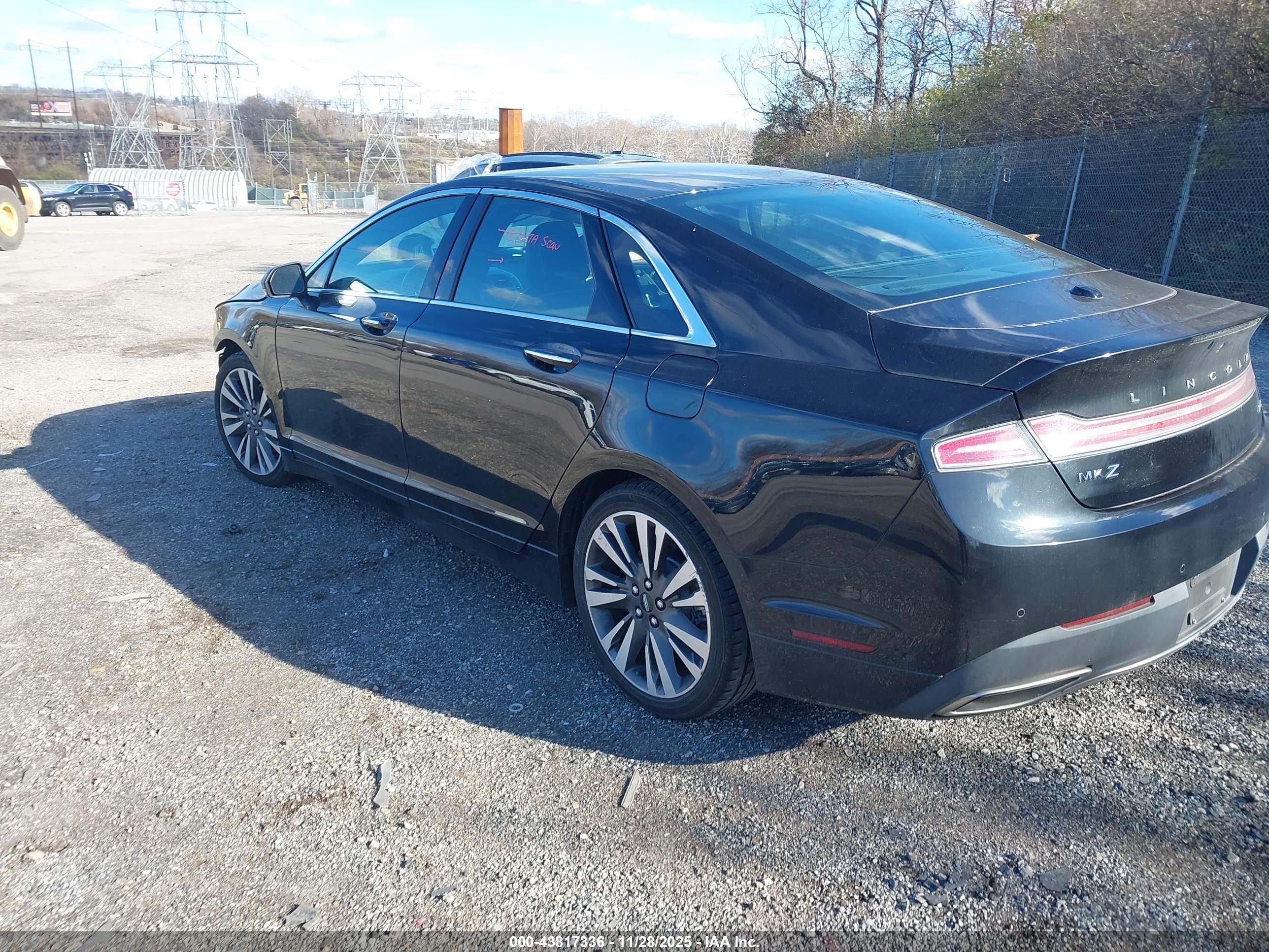 LINCOLN MKZ image 3
