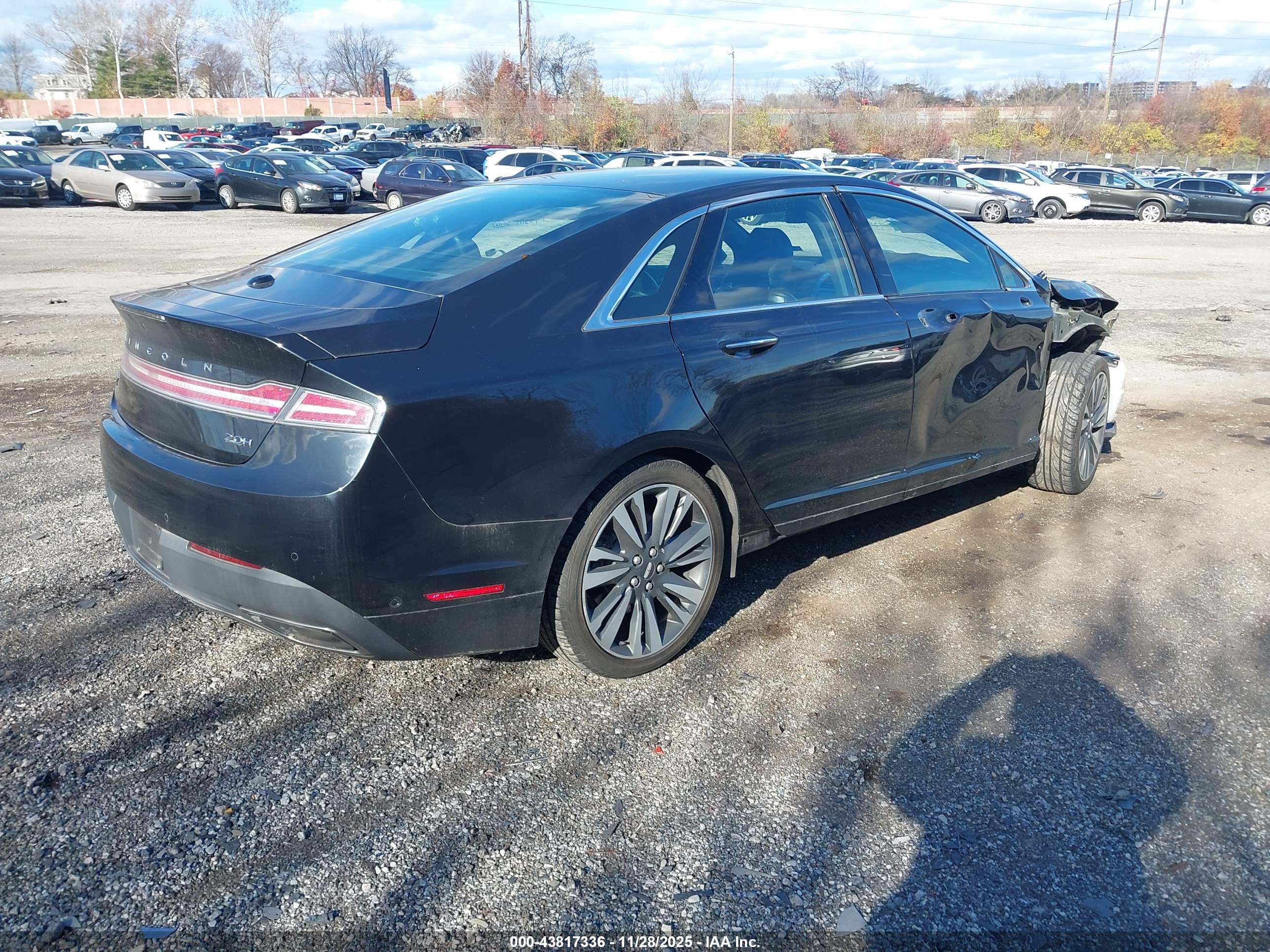 LINCOLN MKZ image 4