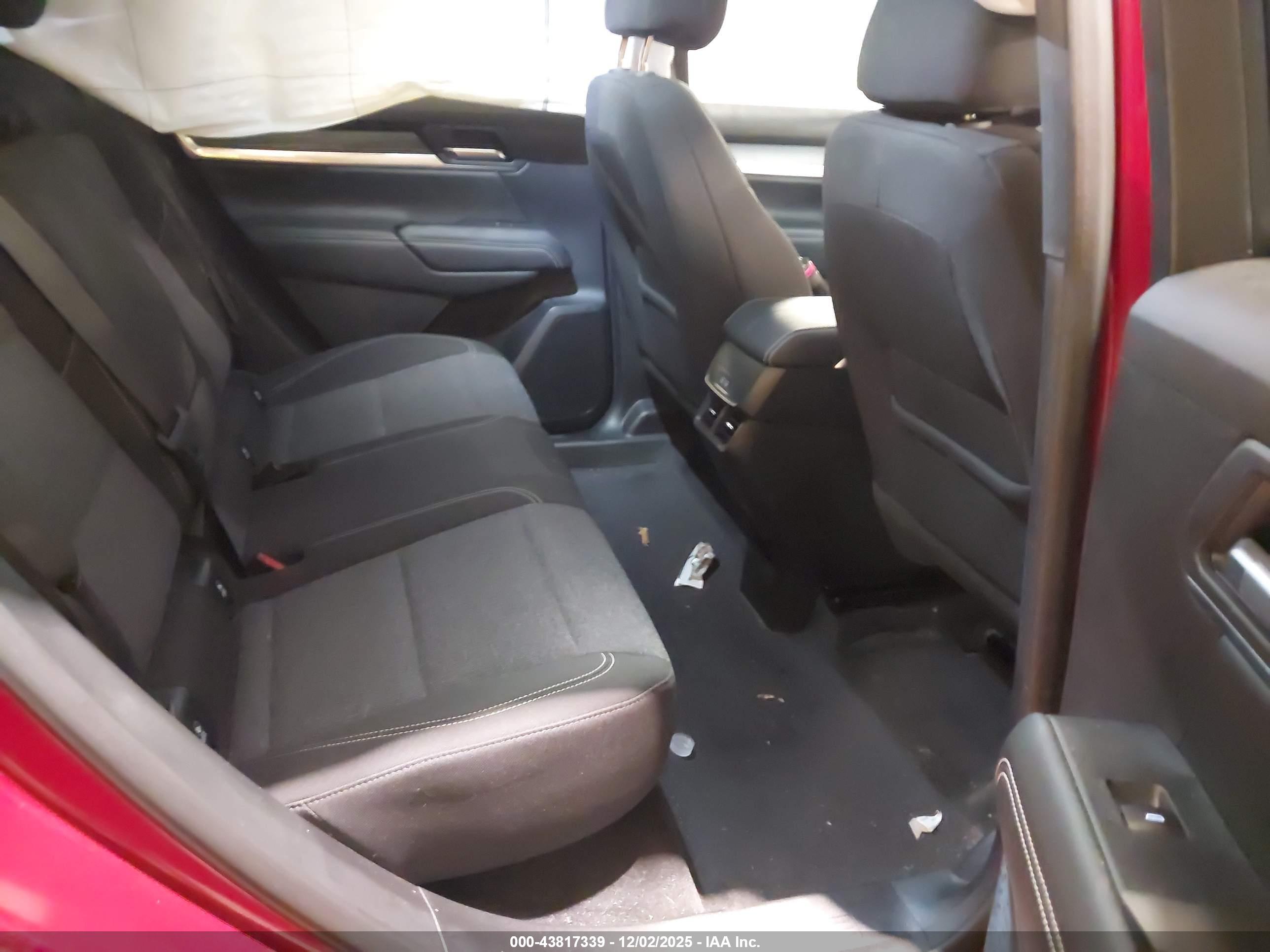 GMC TERRAIN image 8
