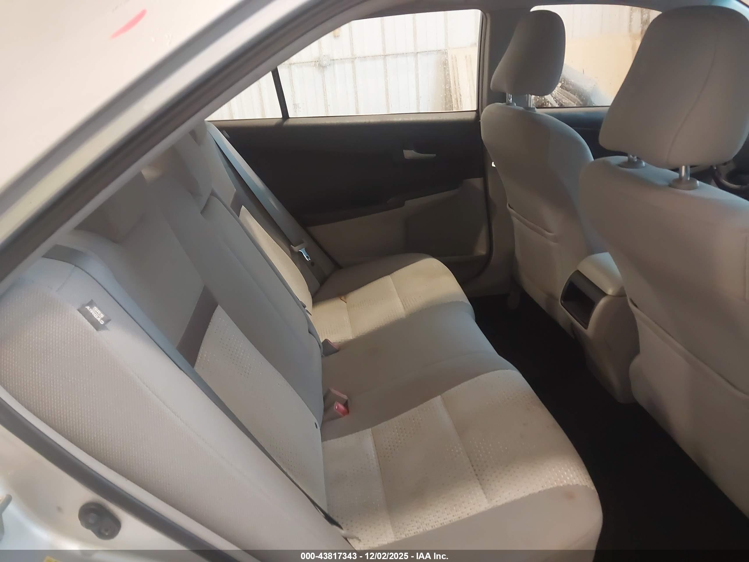 TOYOTA CAMRY image 8