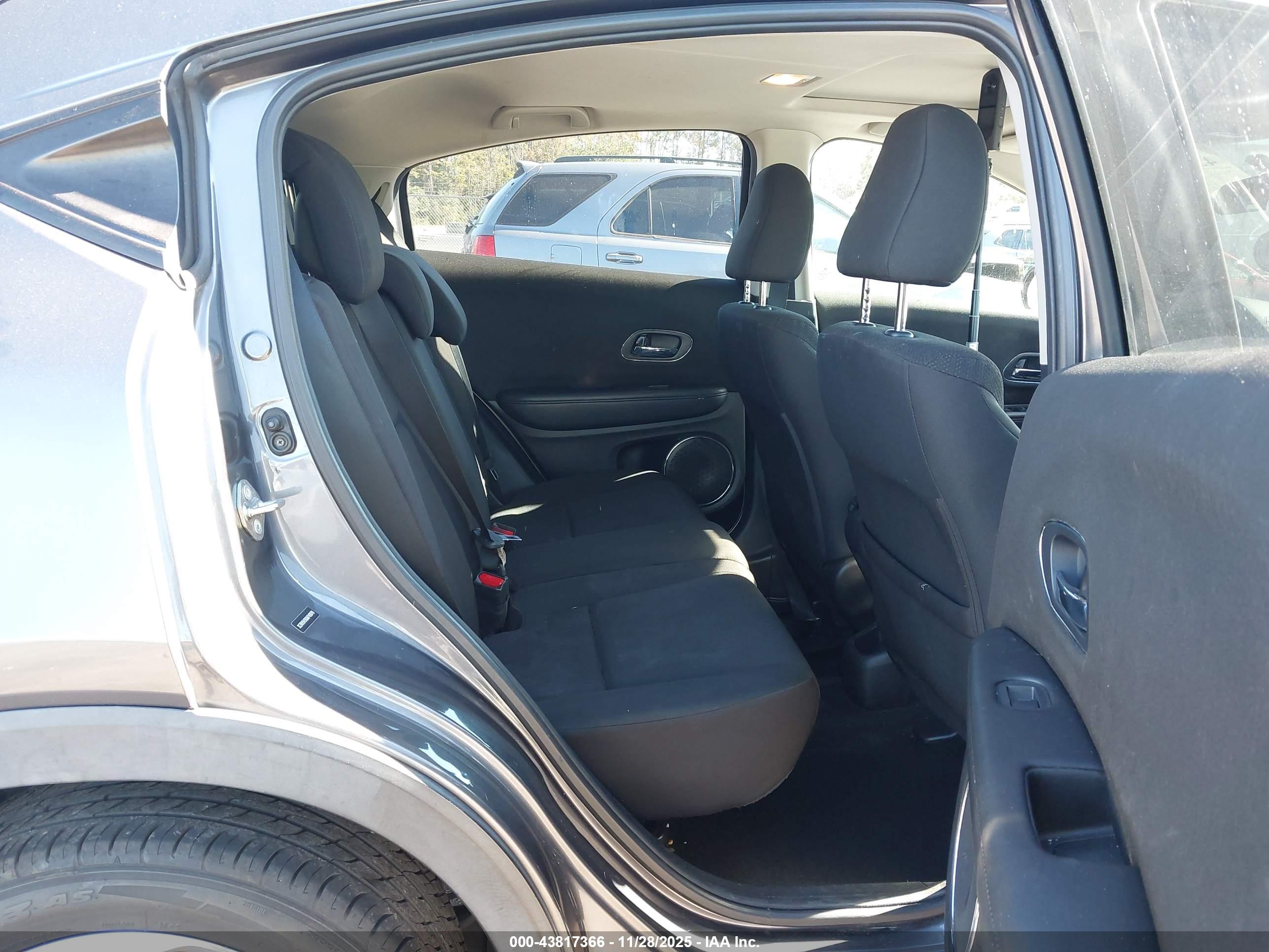 HONDA HR-V image 8