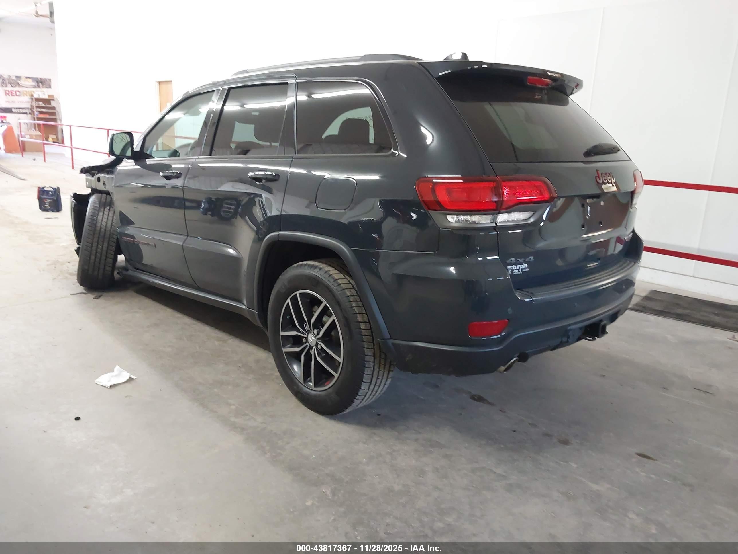 JEEP GRAND image 3