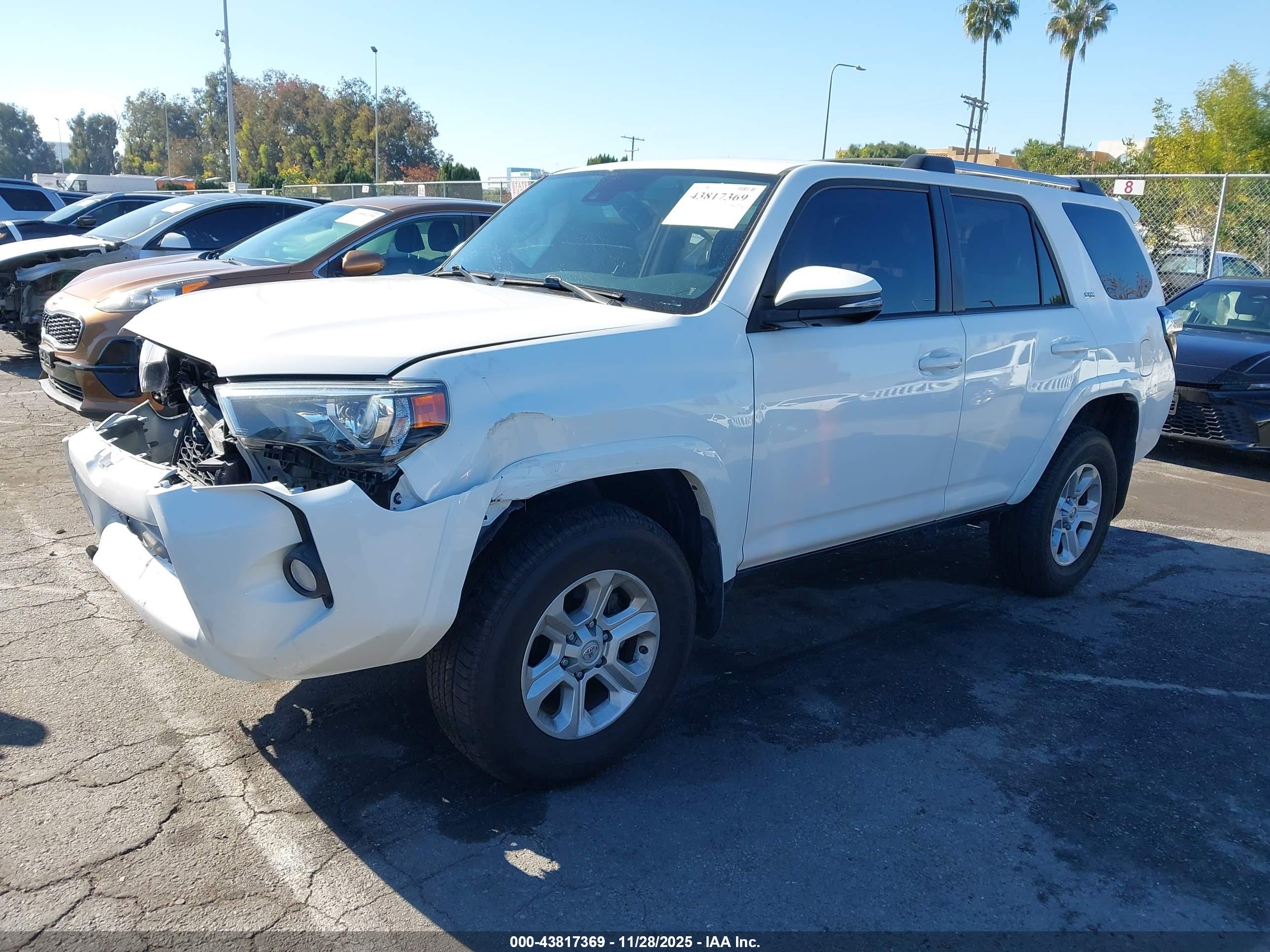 TOYOTA 4RUNNER image 2