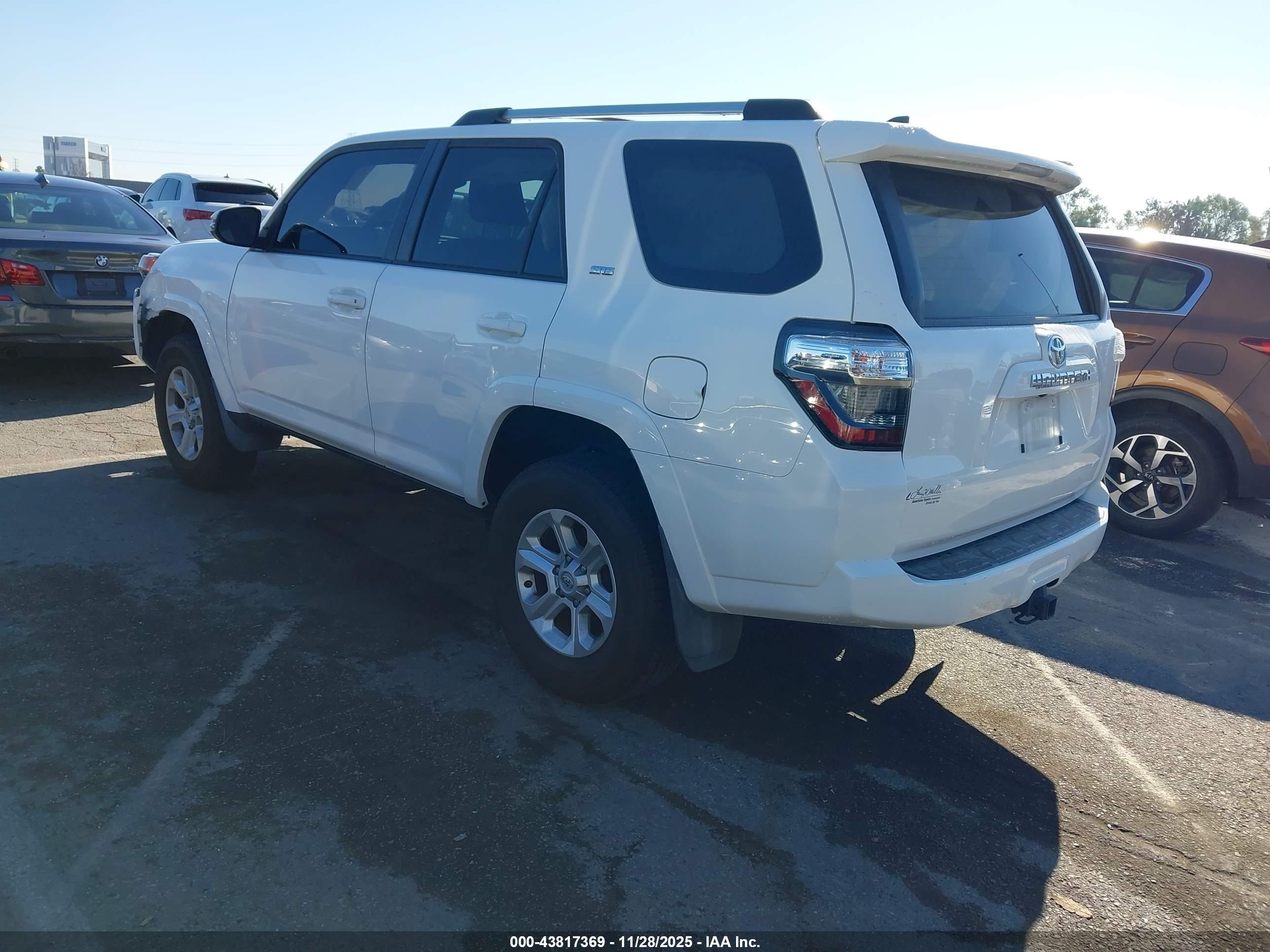 TOYOTA 4RUNNER image 3