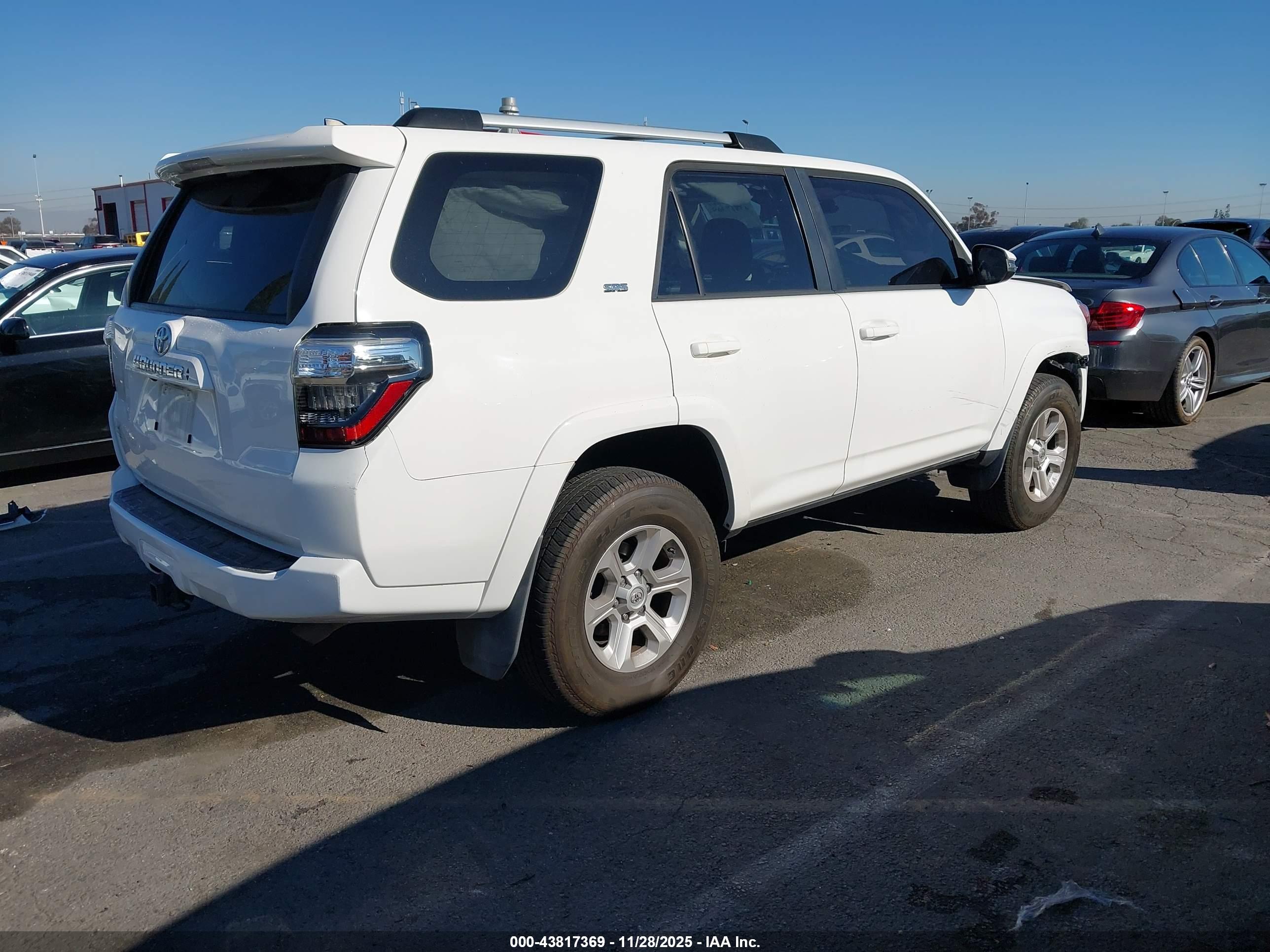 TOYOTA 4RUNNER image 4