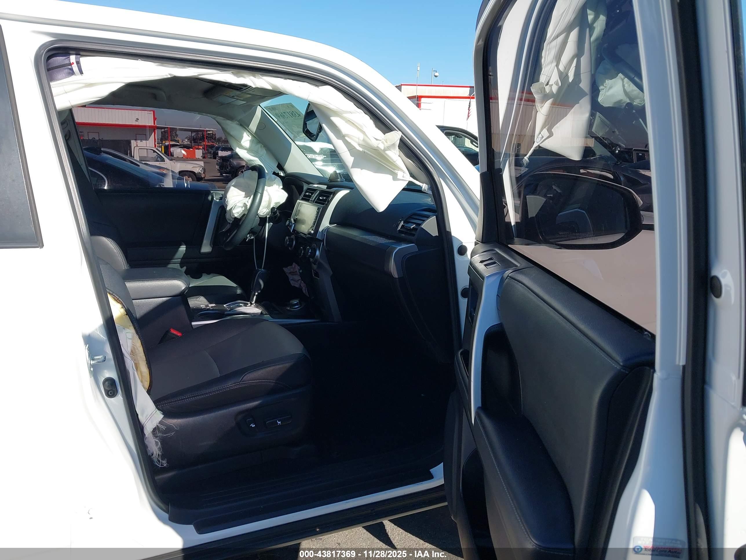 TOYOTA 4RUNNER image 5