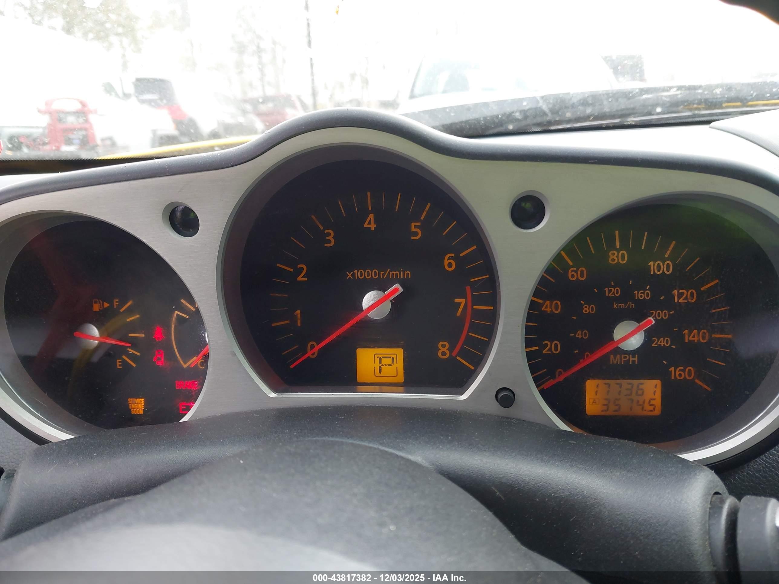 NISSAN 350Z image 7
