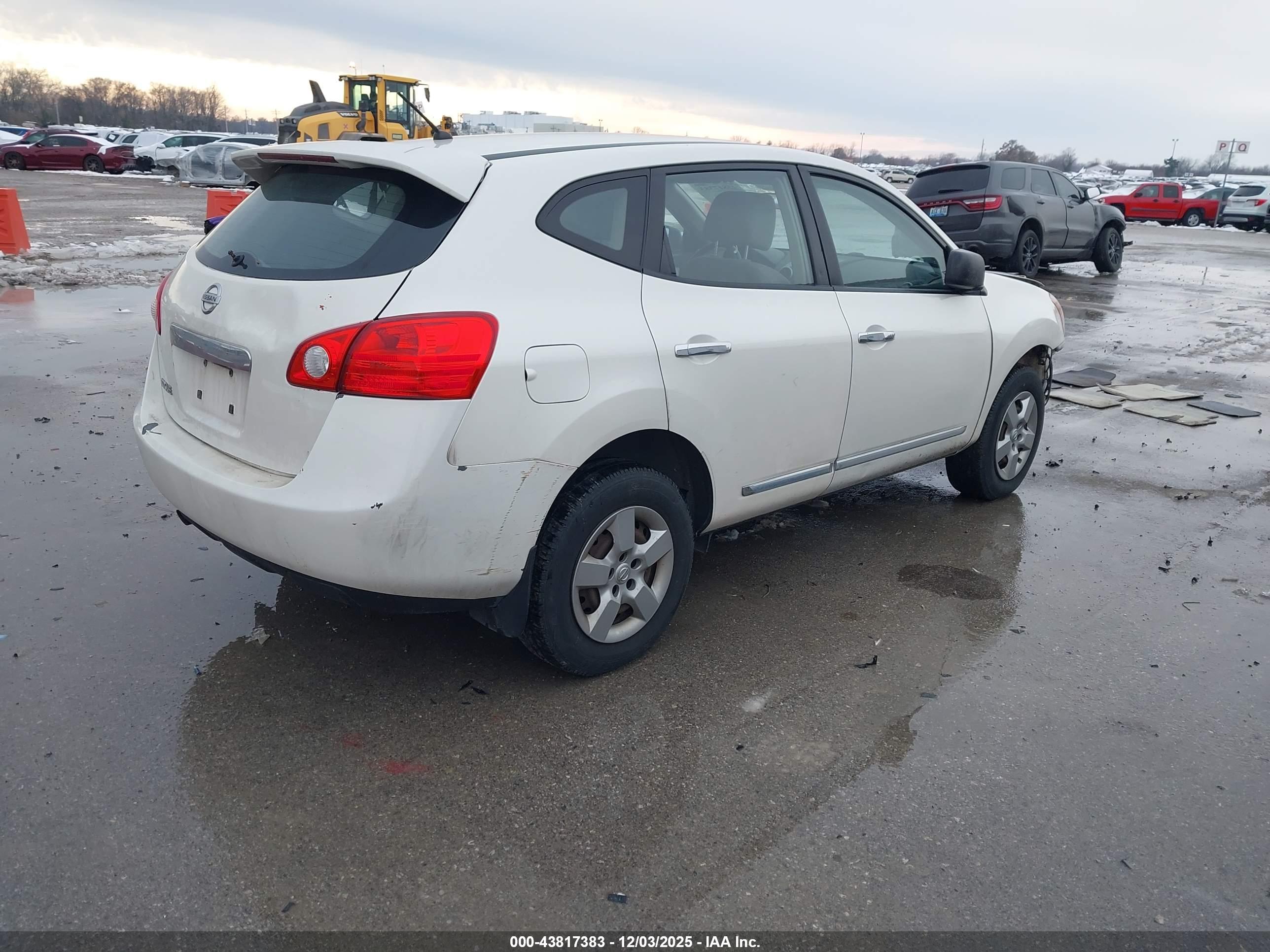 NISSAN ROGUE image 4
