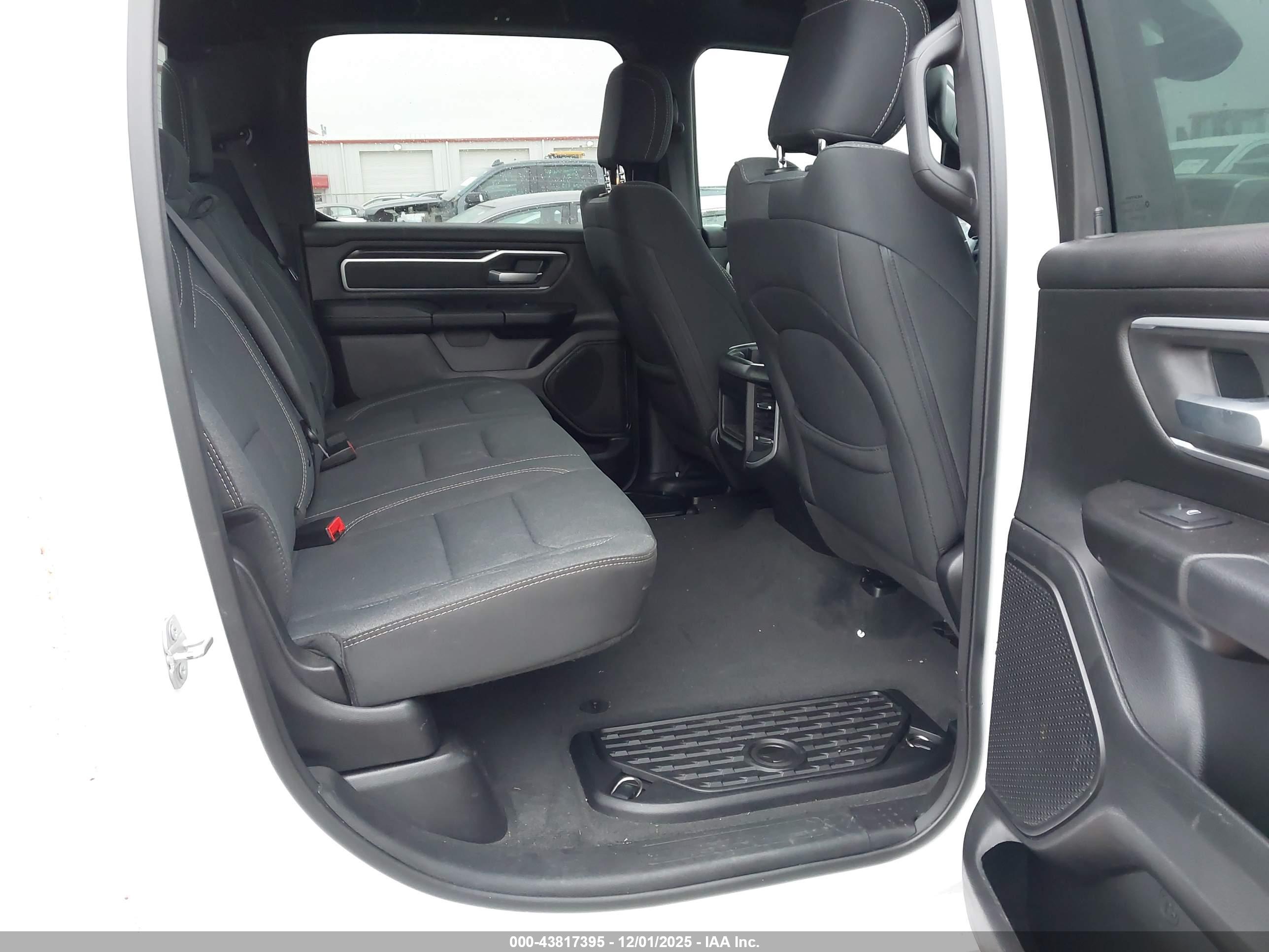 RAM 1500 image 8